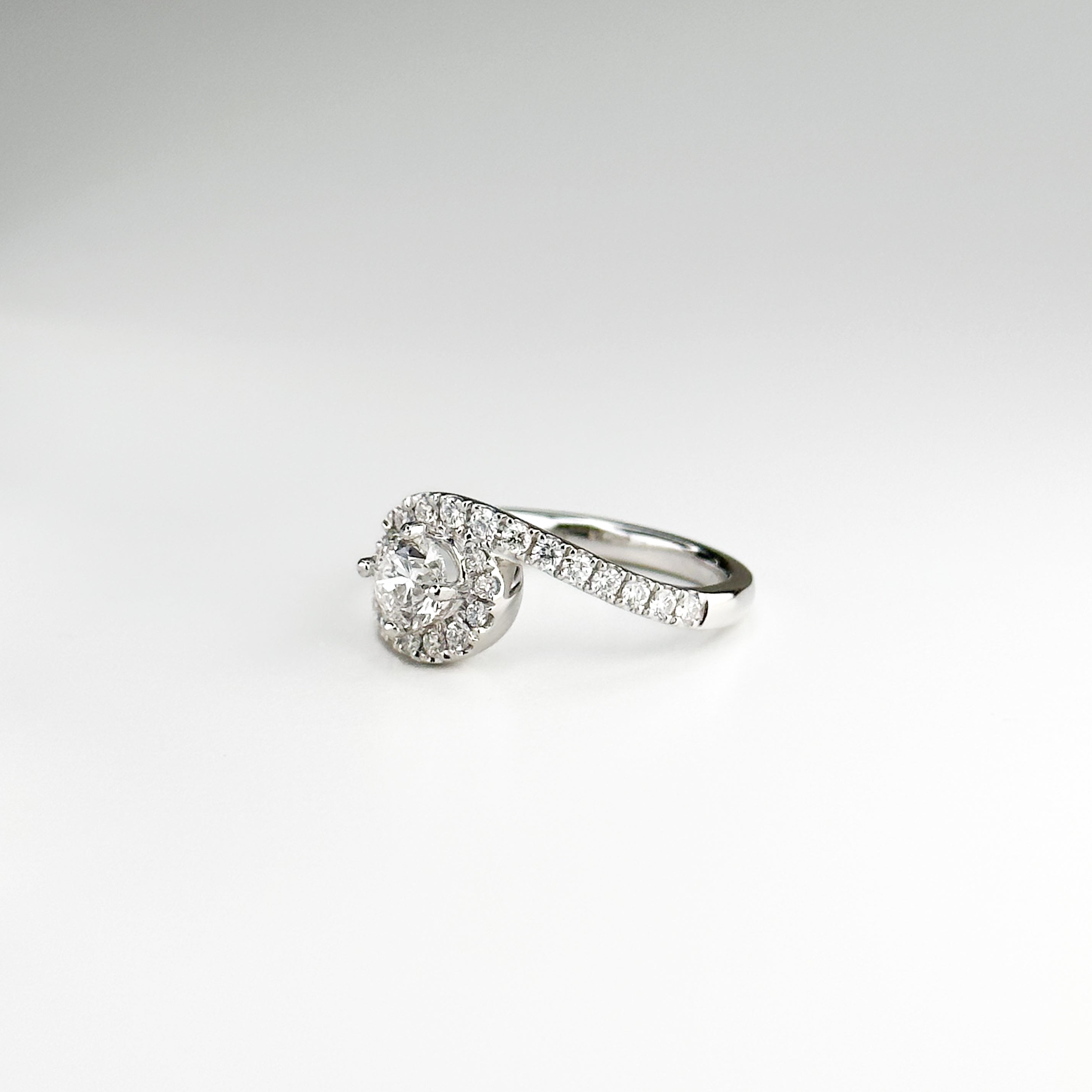 0.50ct GIA Diamond in Twist Band Ring