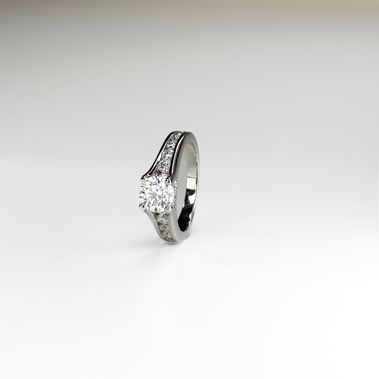 1.00ct GIA Round Cut Diamond Platinum Ring
