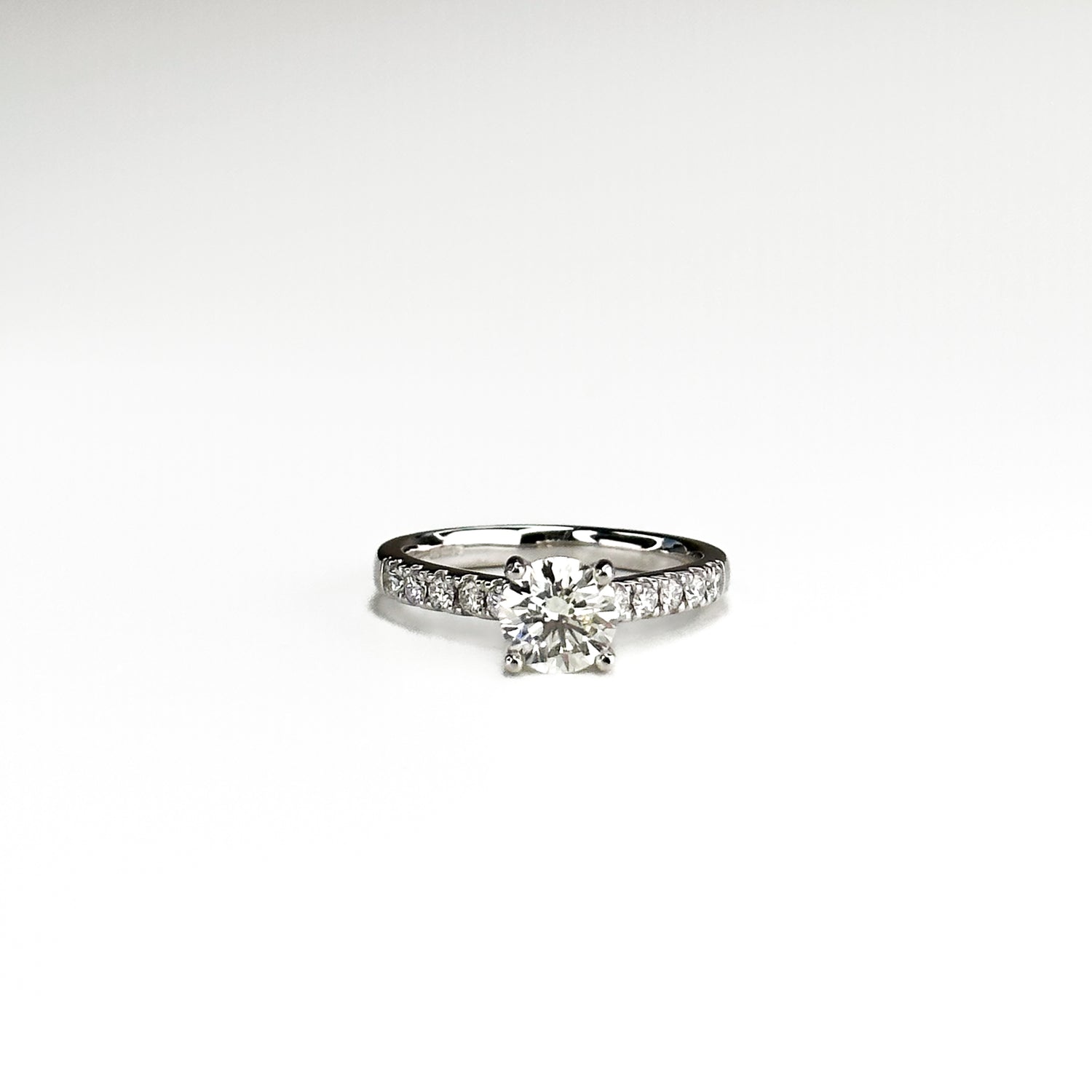 1.02ct Round Brilliant Cut Diamond Platinum Ring
