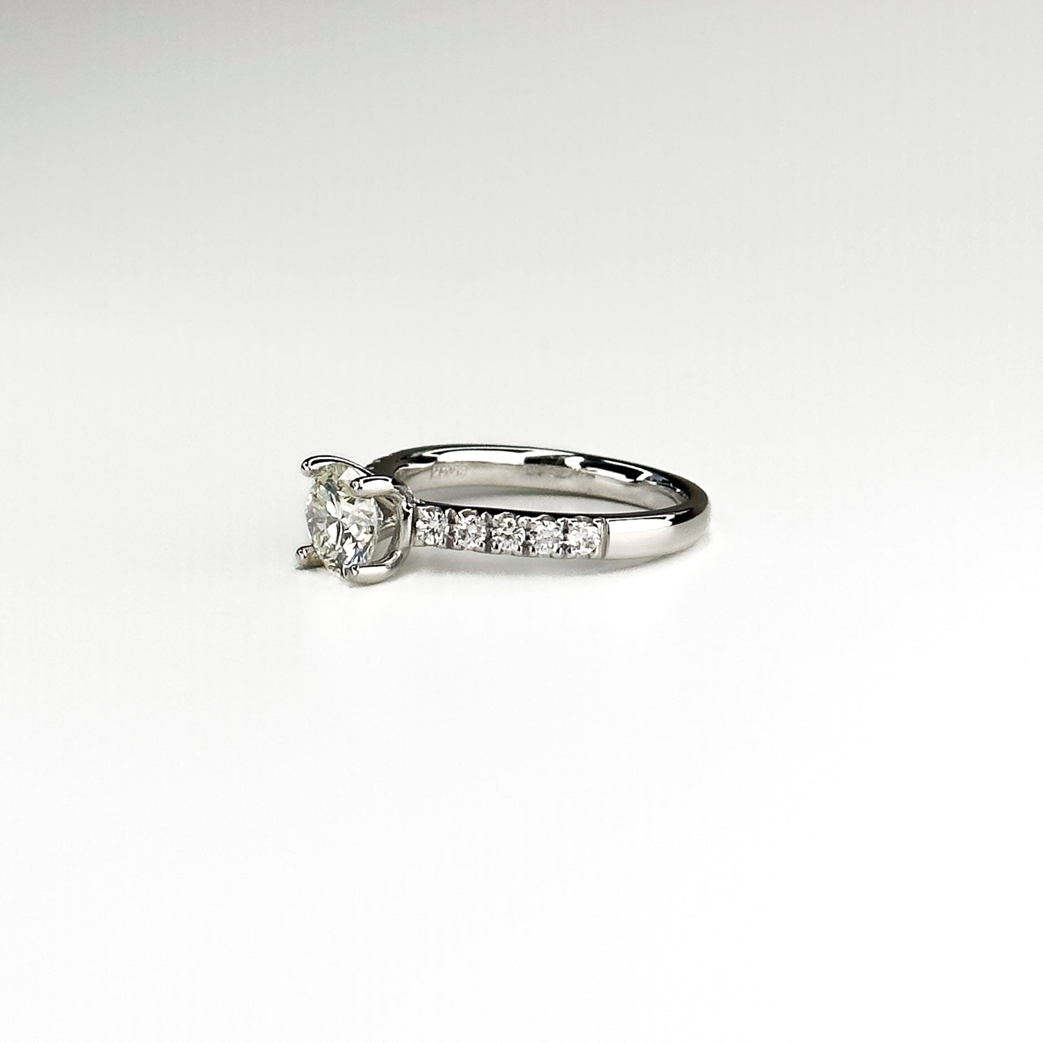1.02ct Round Brilliant Cut Diamond Platinum Ring