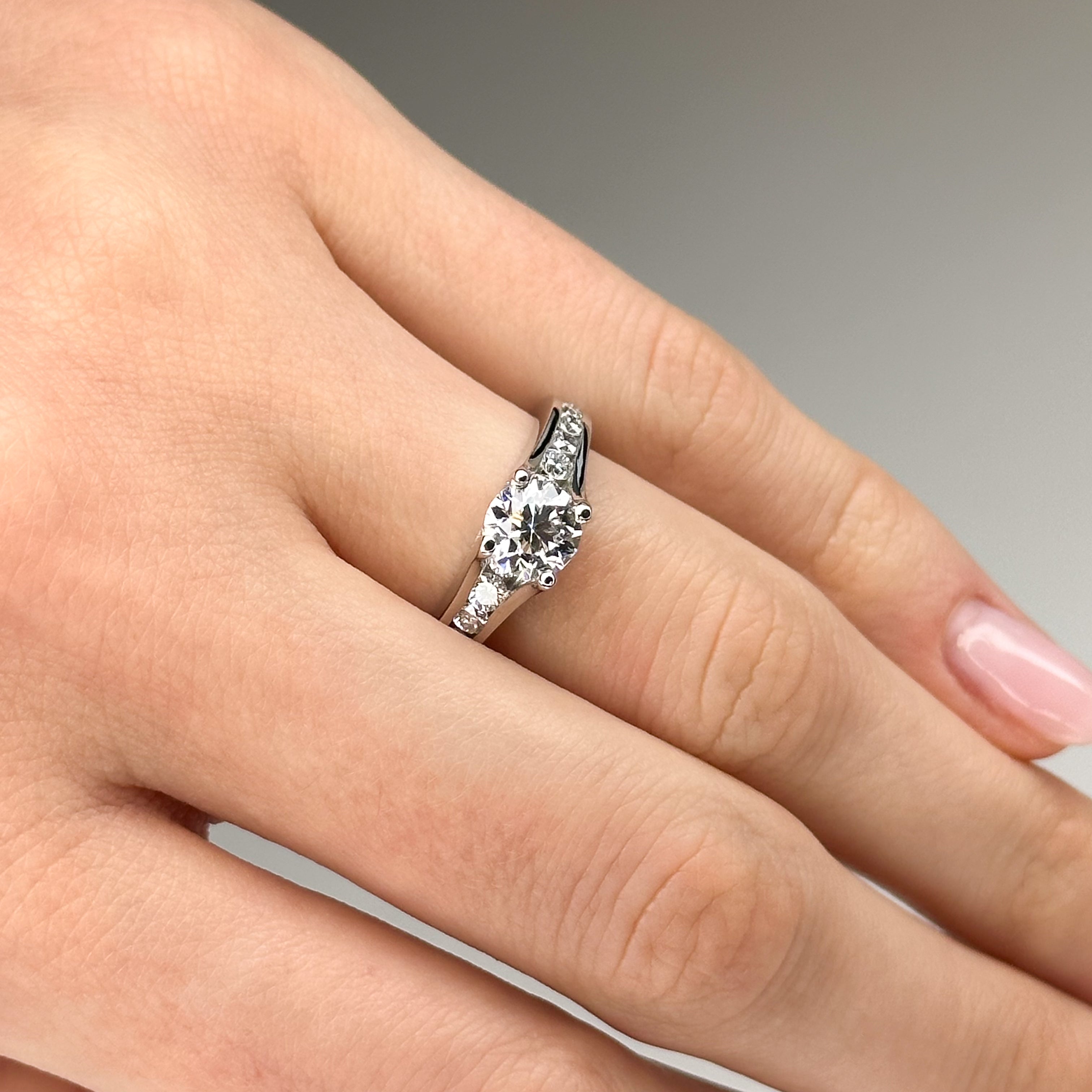 1.00ct GIA Round Cut Diamond Platinum Ring