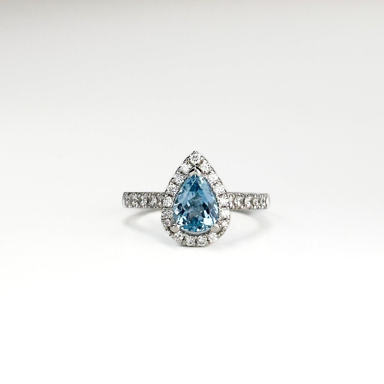 1.03ct Pear Shape Aquamarine Centre Stone Set in Gold