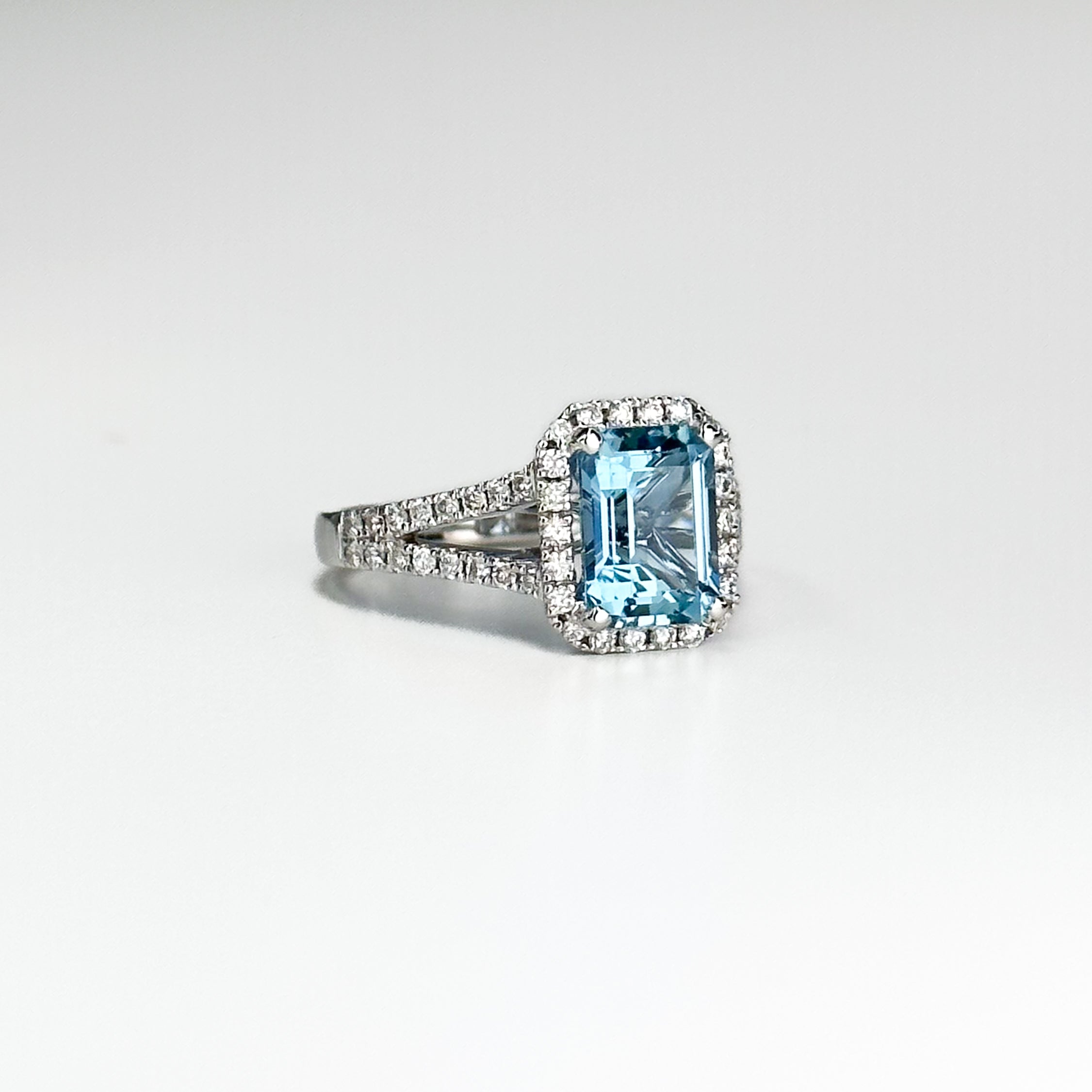 1.98ct Emerald Shape Aquamarine Centre Stone Set in Gold