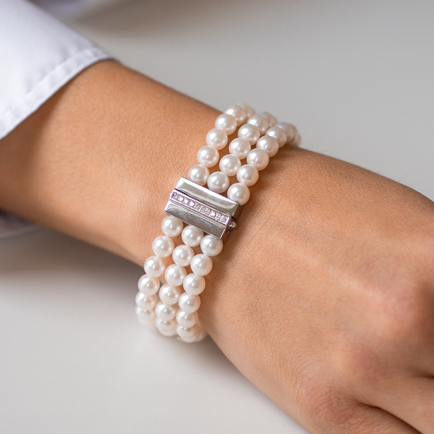 Pearl Bracelet with Diamonds and 18ct White Gold