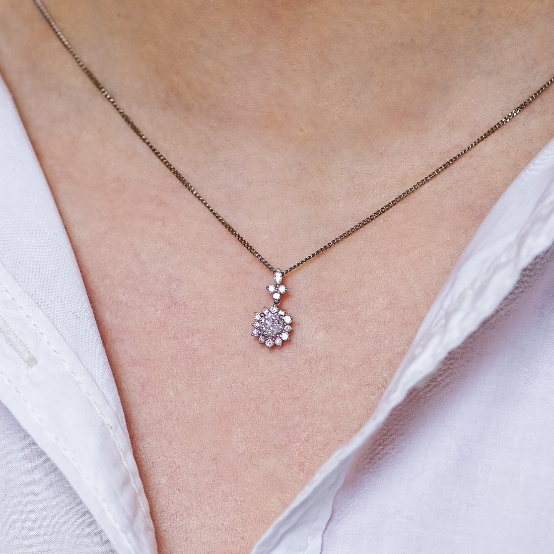 Pendant with 0.50ct Round Diamond