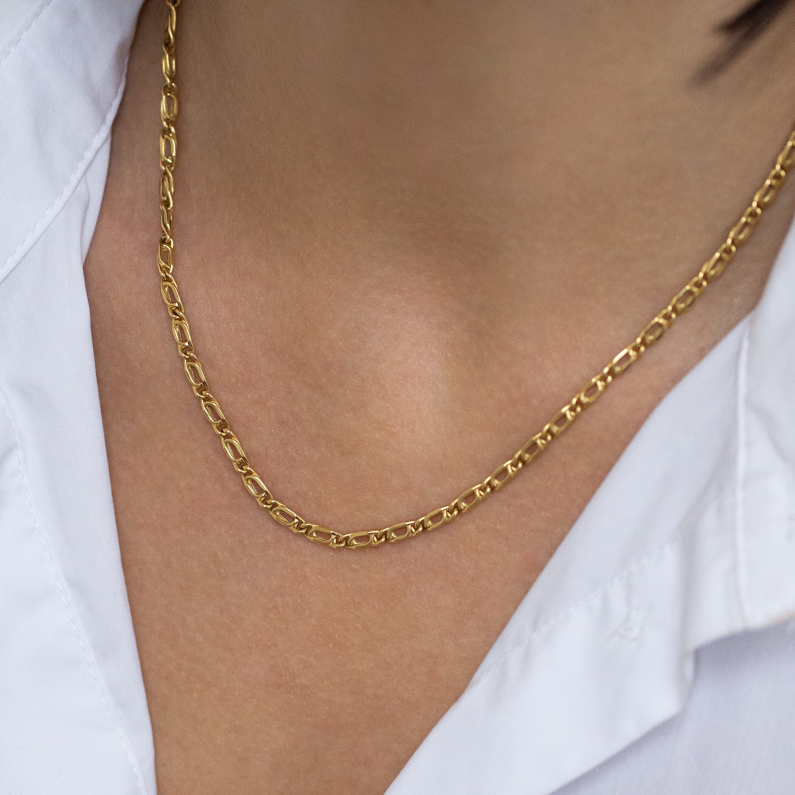 Elegant Yellow Gold Chain