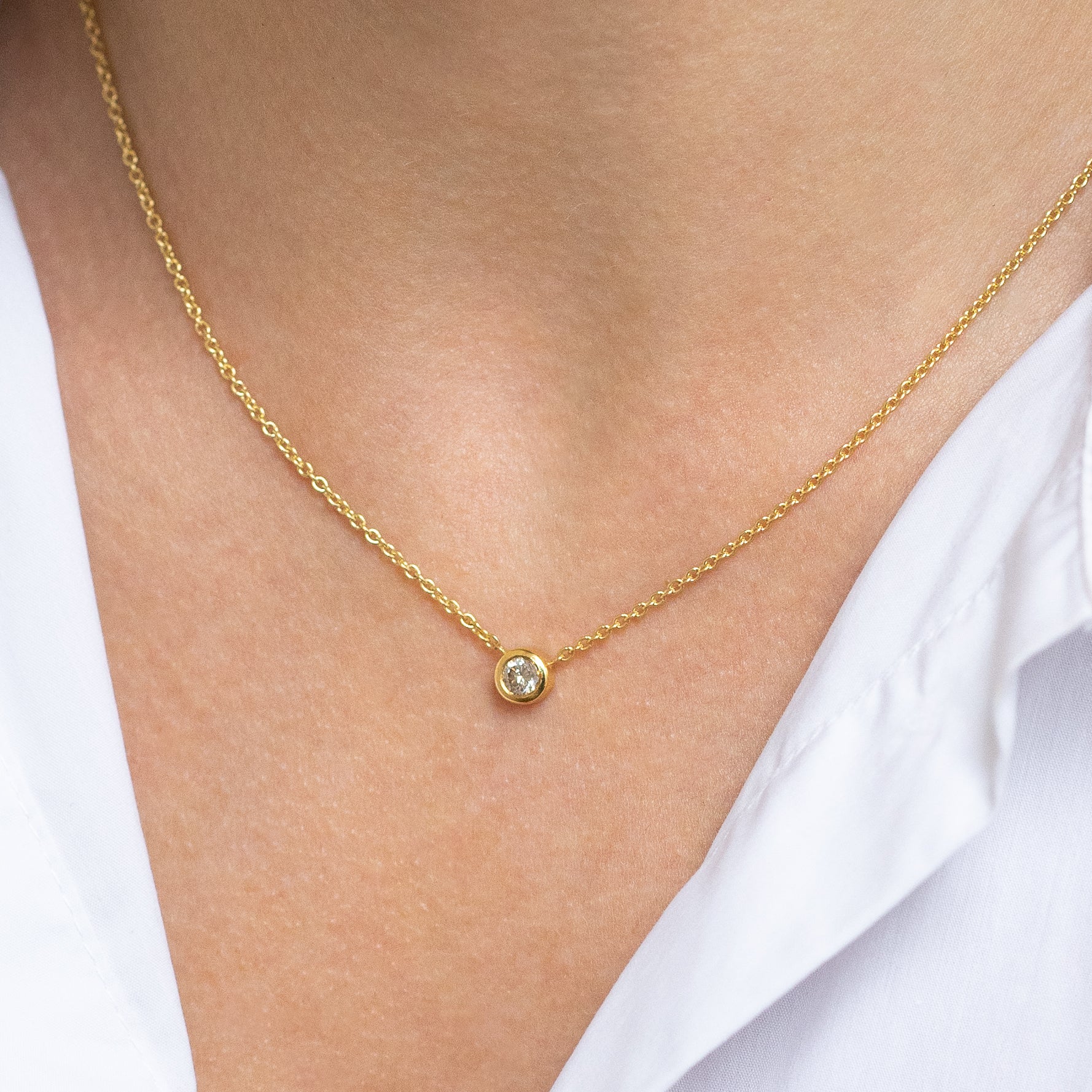 Diamond Pendant in Yellow Gold