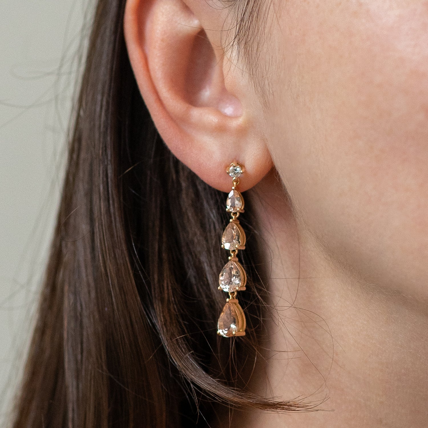 Morganite Drop Earrings in Rode Gold