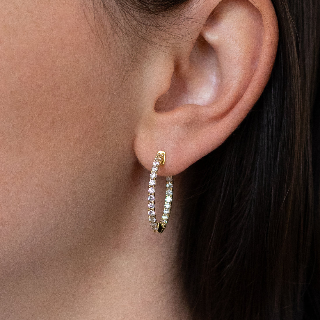 1.88ct Hoop Earrings in Yellow Gold with Diamonds