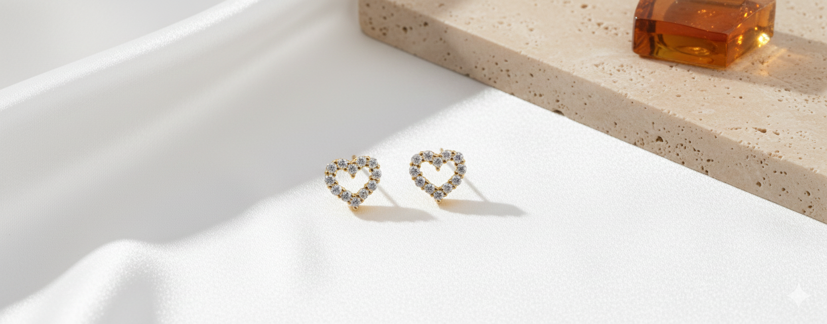 18ct Yellow Gold Diamond Heart Stud Earrings
