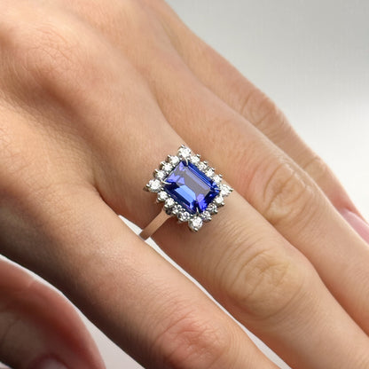 2.91ct Emerald Shape Tanzanite and Diamonds Ring