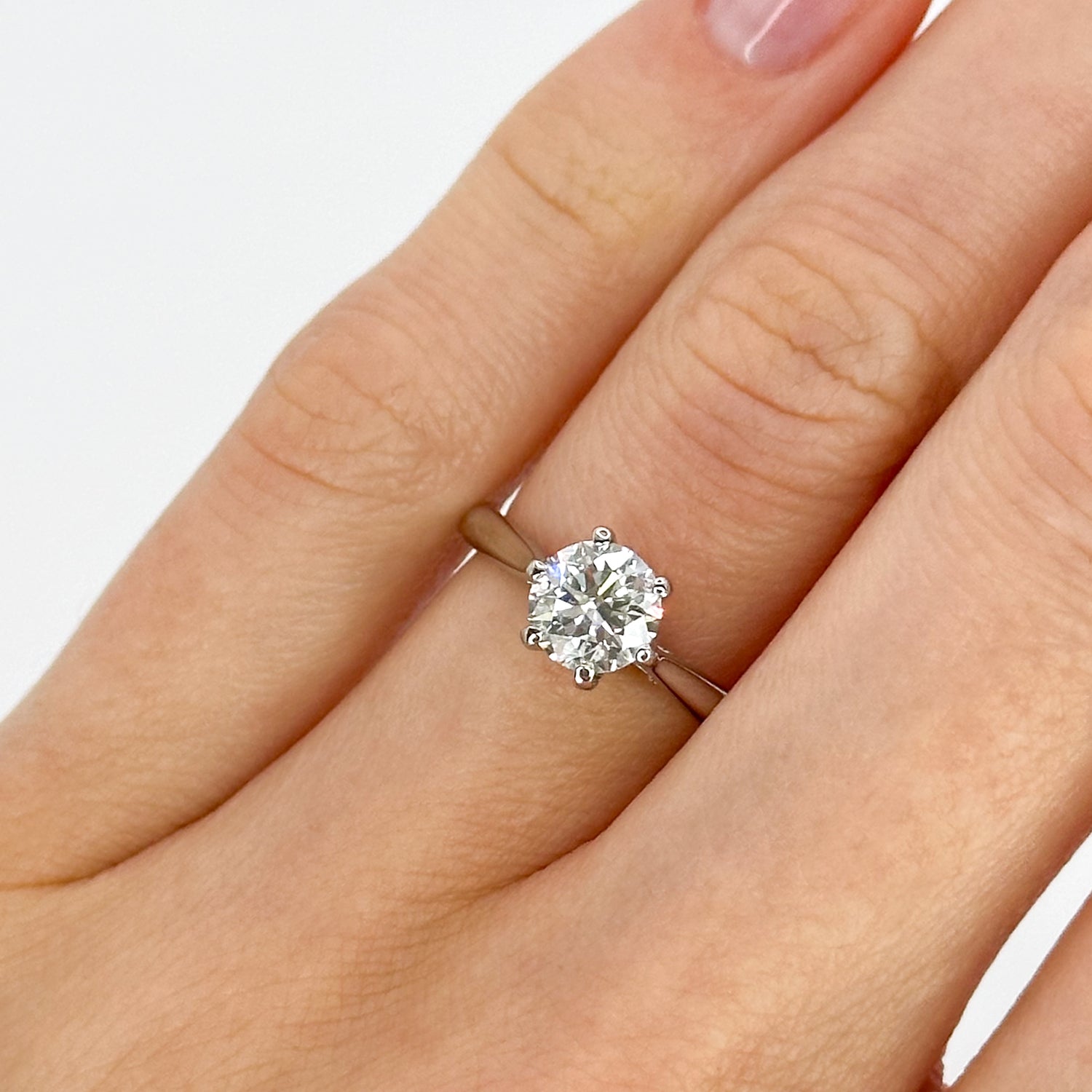 1.00ct Lab-Grown Round Cut Diamond Ring