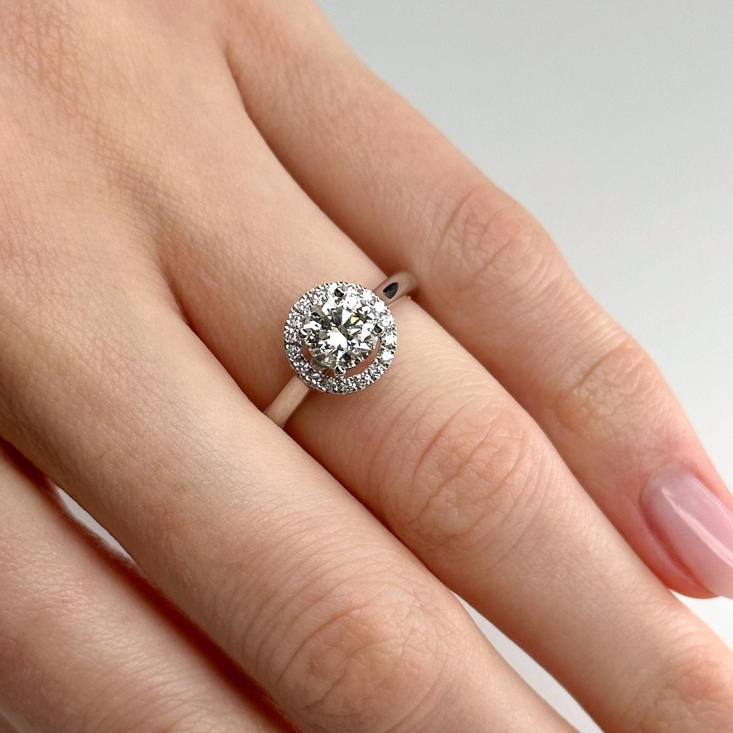 1.00ct Round Cut Diamond Platinum Ring