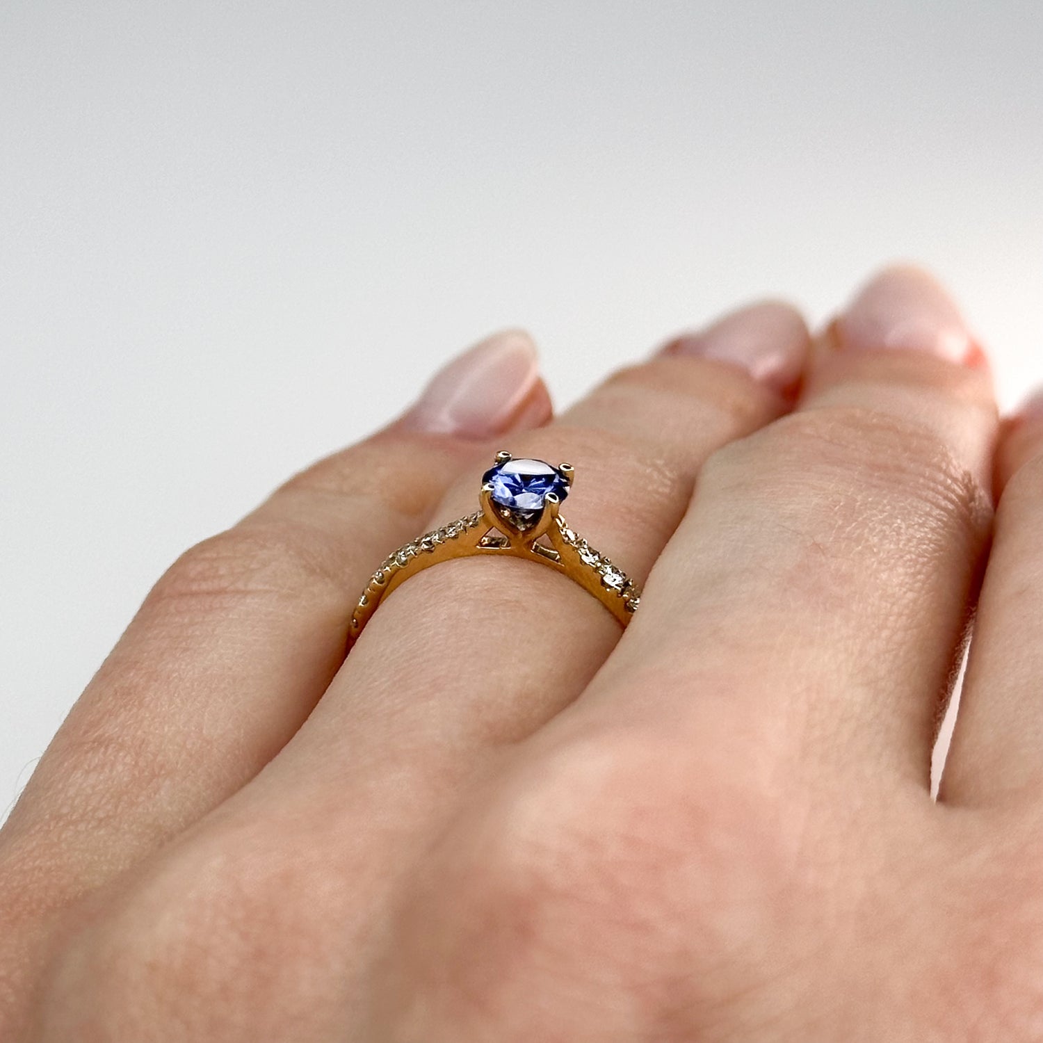 0.70ct Round Cut Blue Sapphire Ring