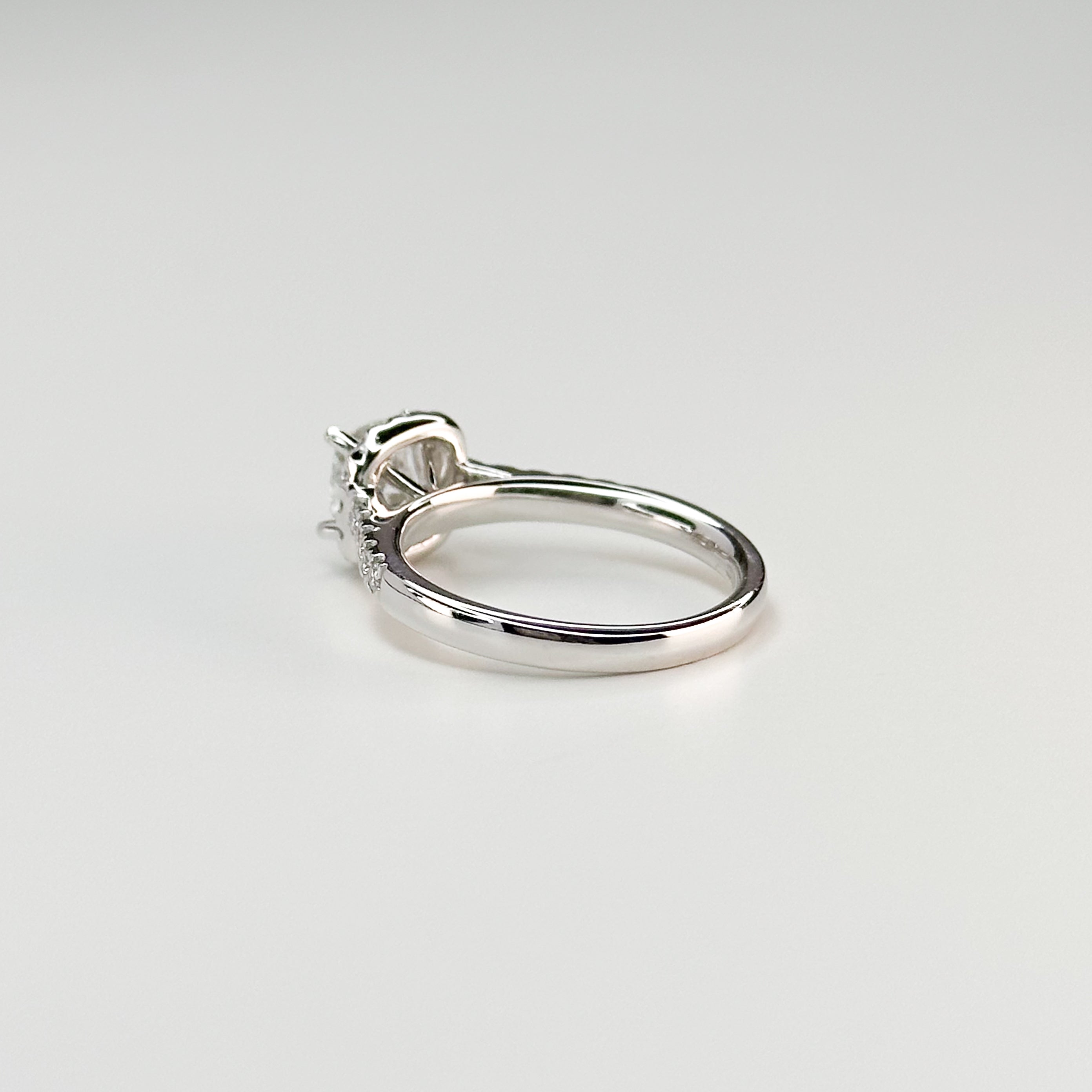 1.00ct GIA Cushion Cut Diamond Ring