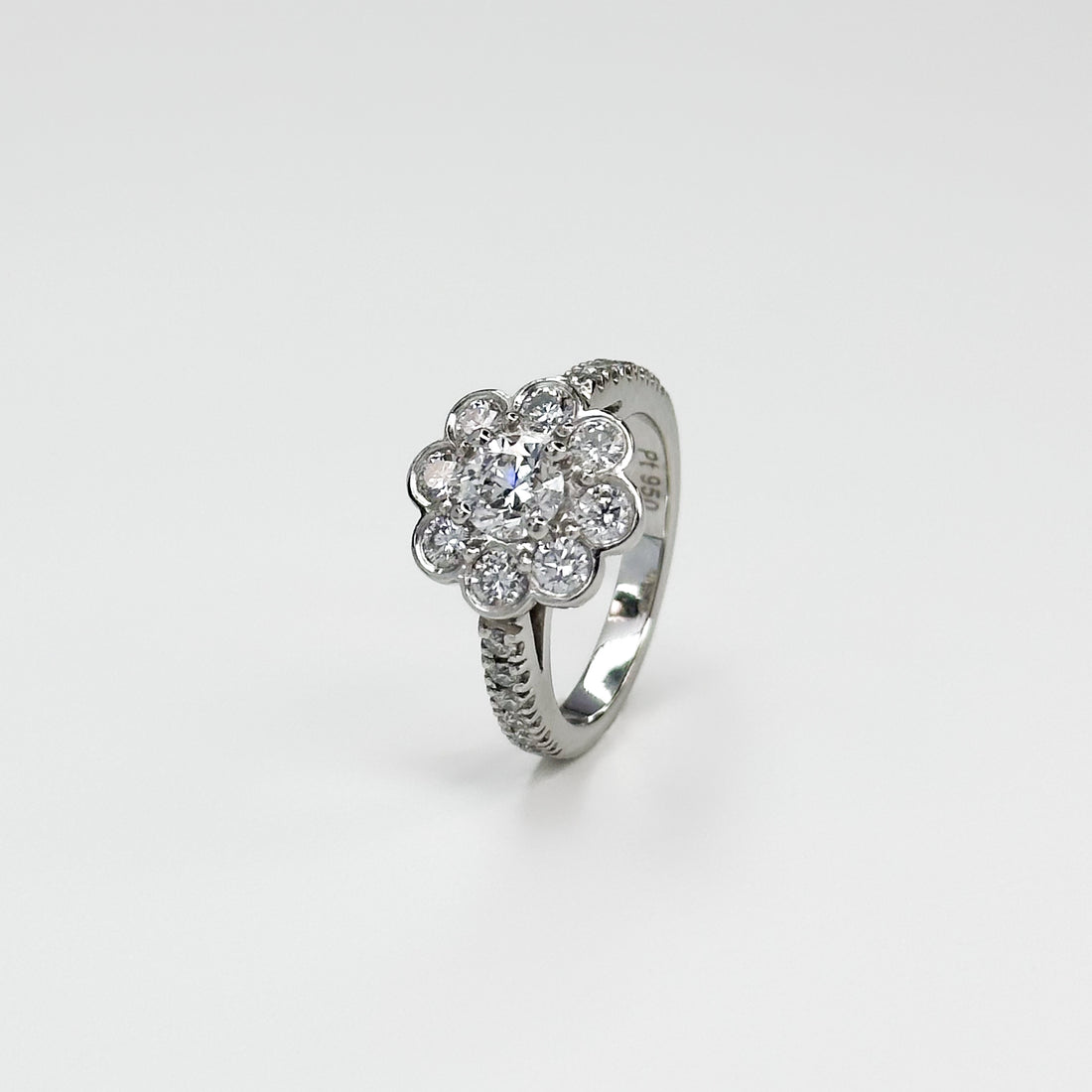 0.52ct Round Cut Diamond Cluster Platinum Ring