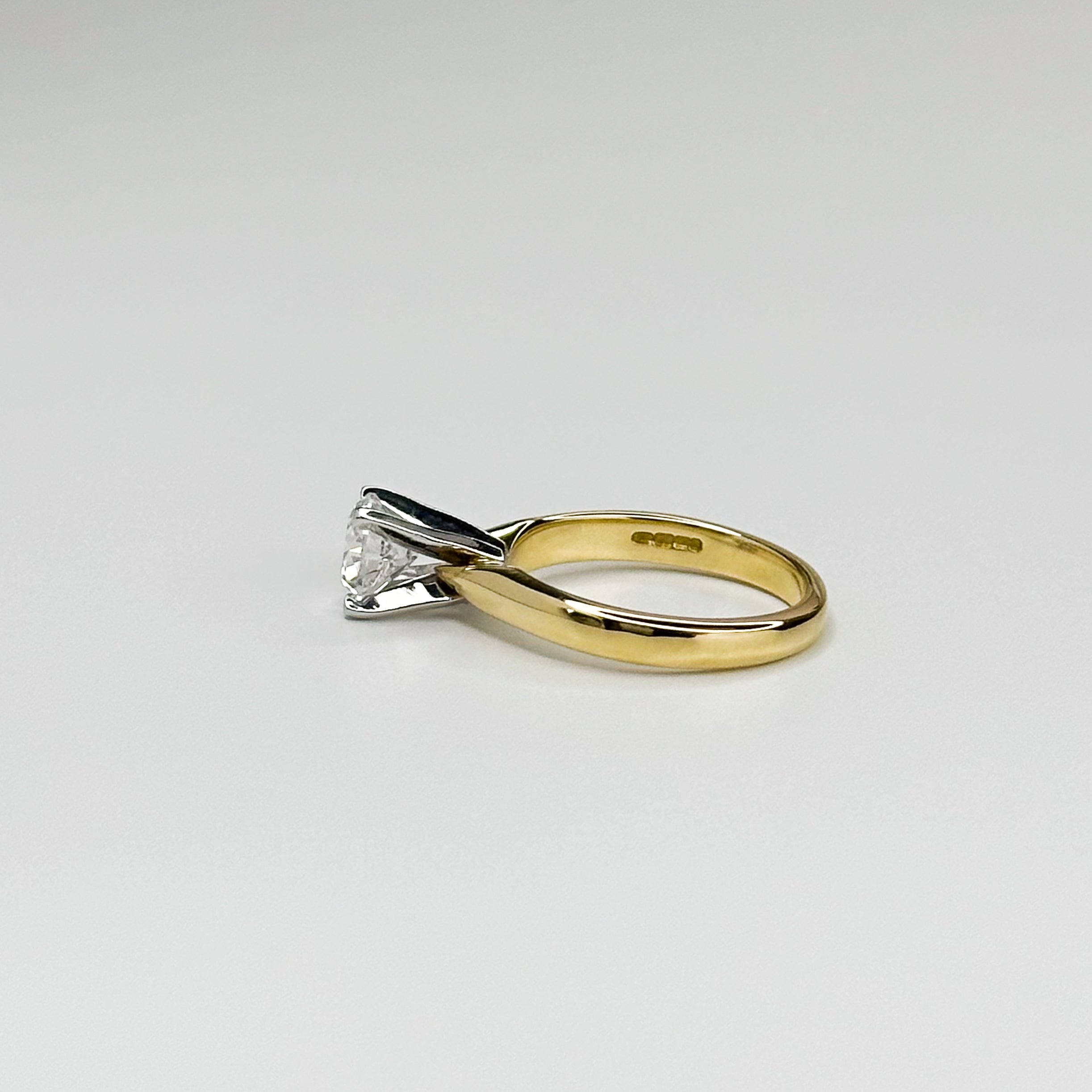 1.00ct Diamond Engagement Ring in Yellow Gold