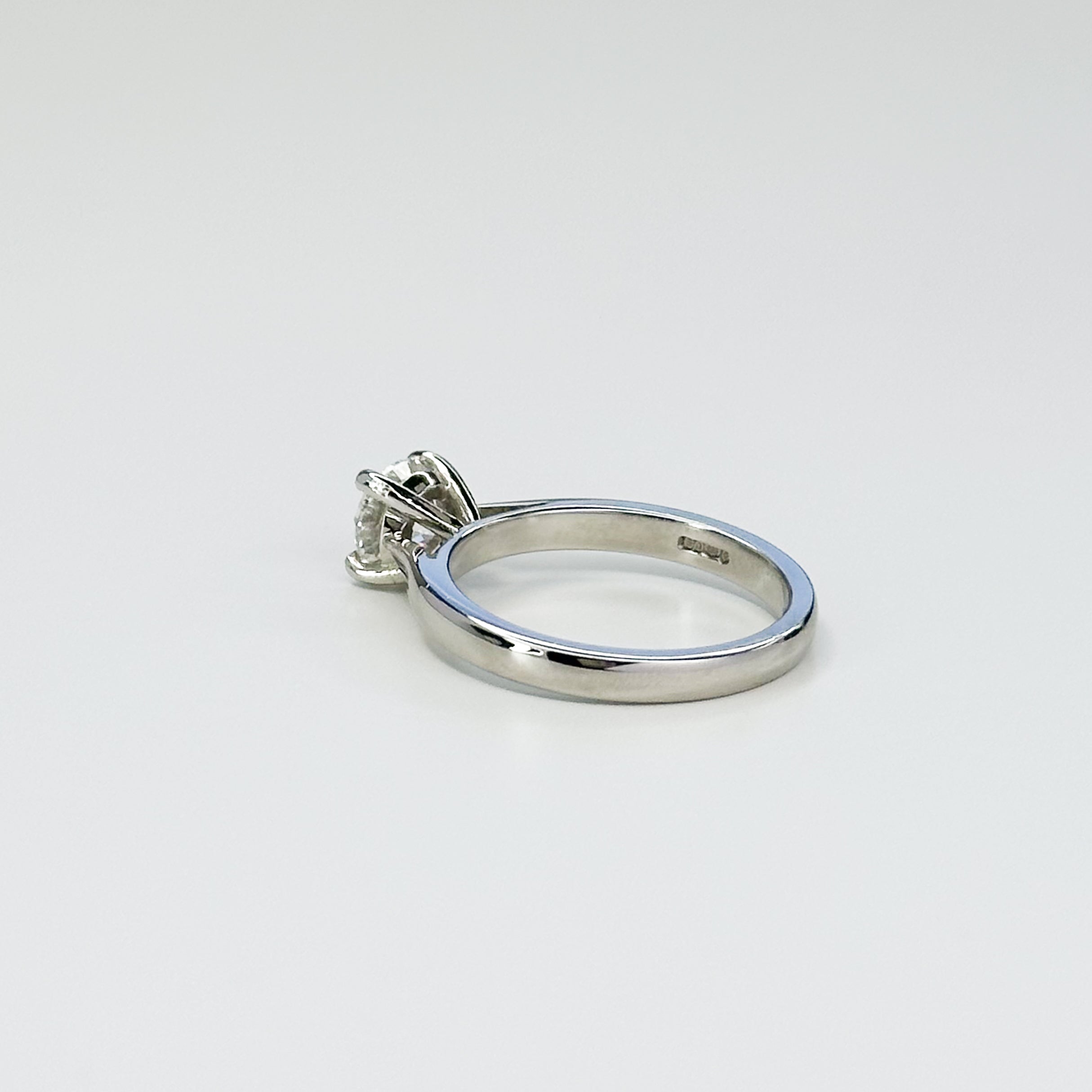 1.01ct GIA Round Cut Diamond Ring