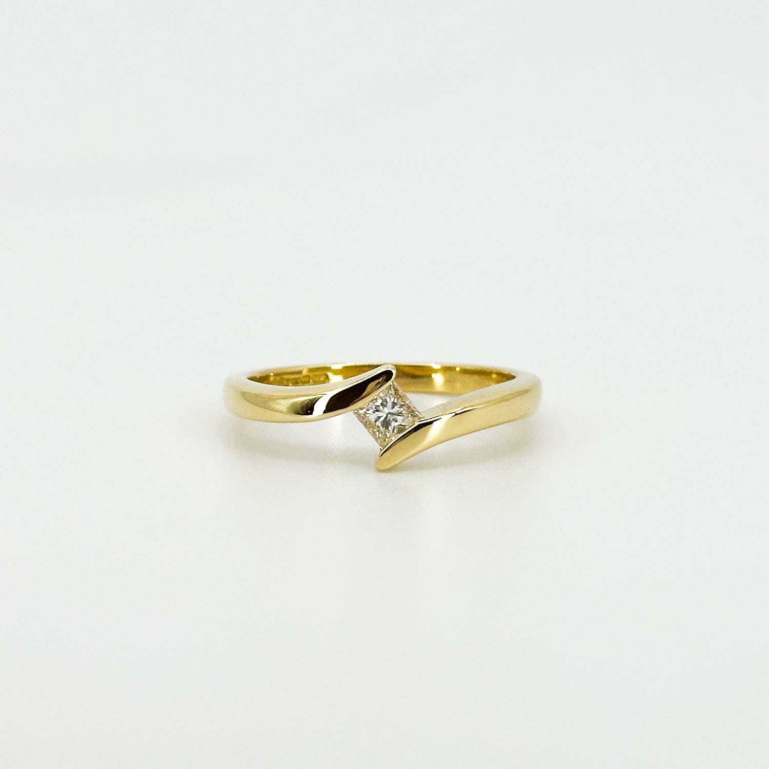 Princess Cut Diamond Ring in Yellow Gold