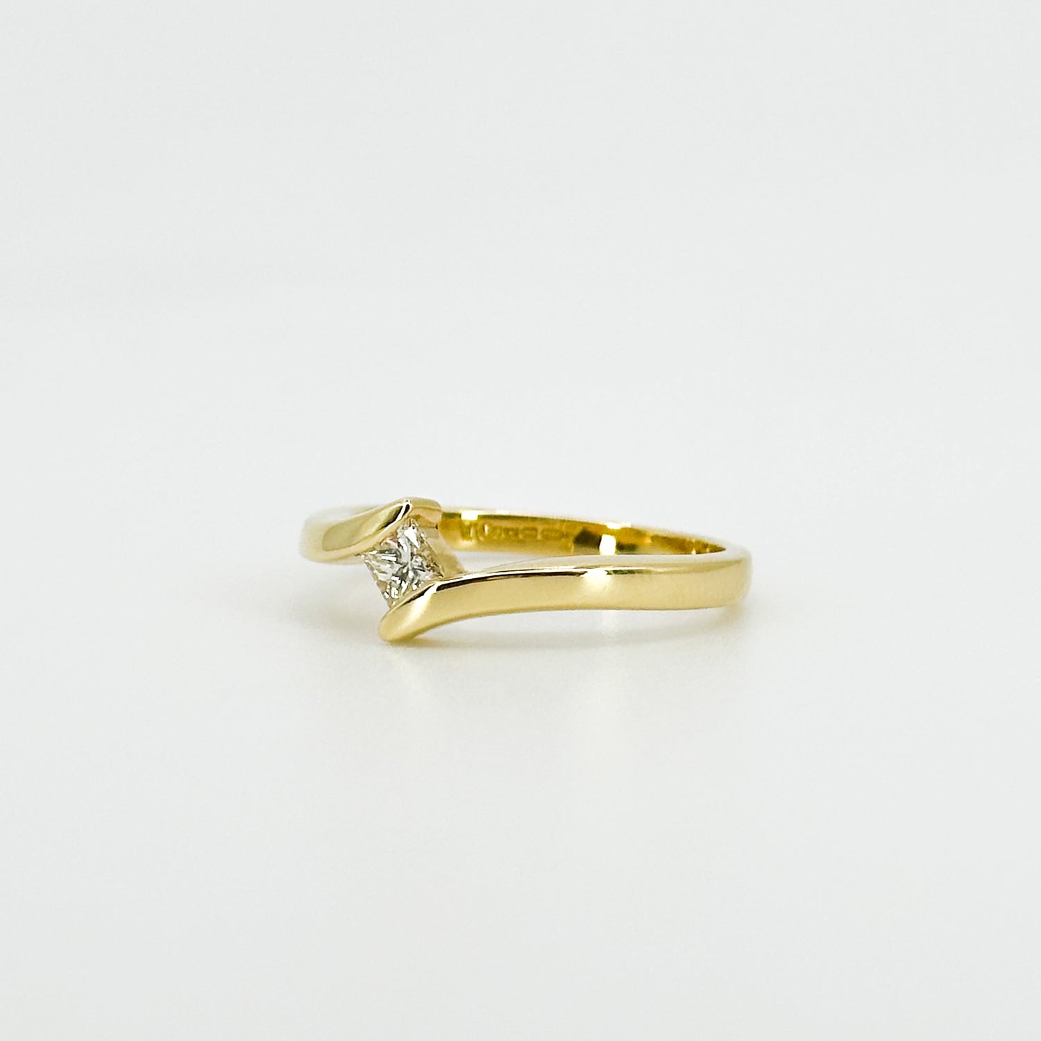 Princess Cut Diamond Ring in Yellow Gold