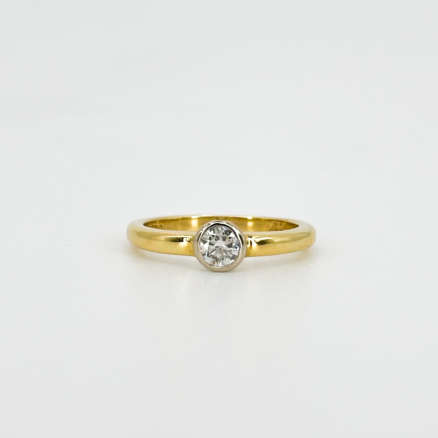 Vintage Engagement Ring with Diamond