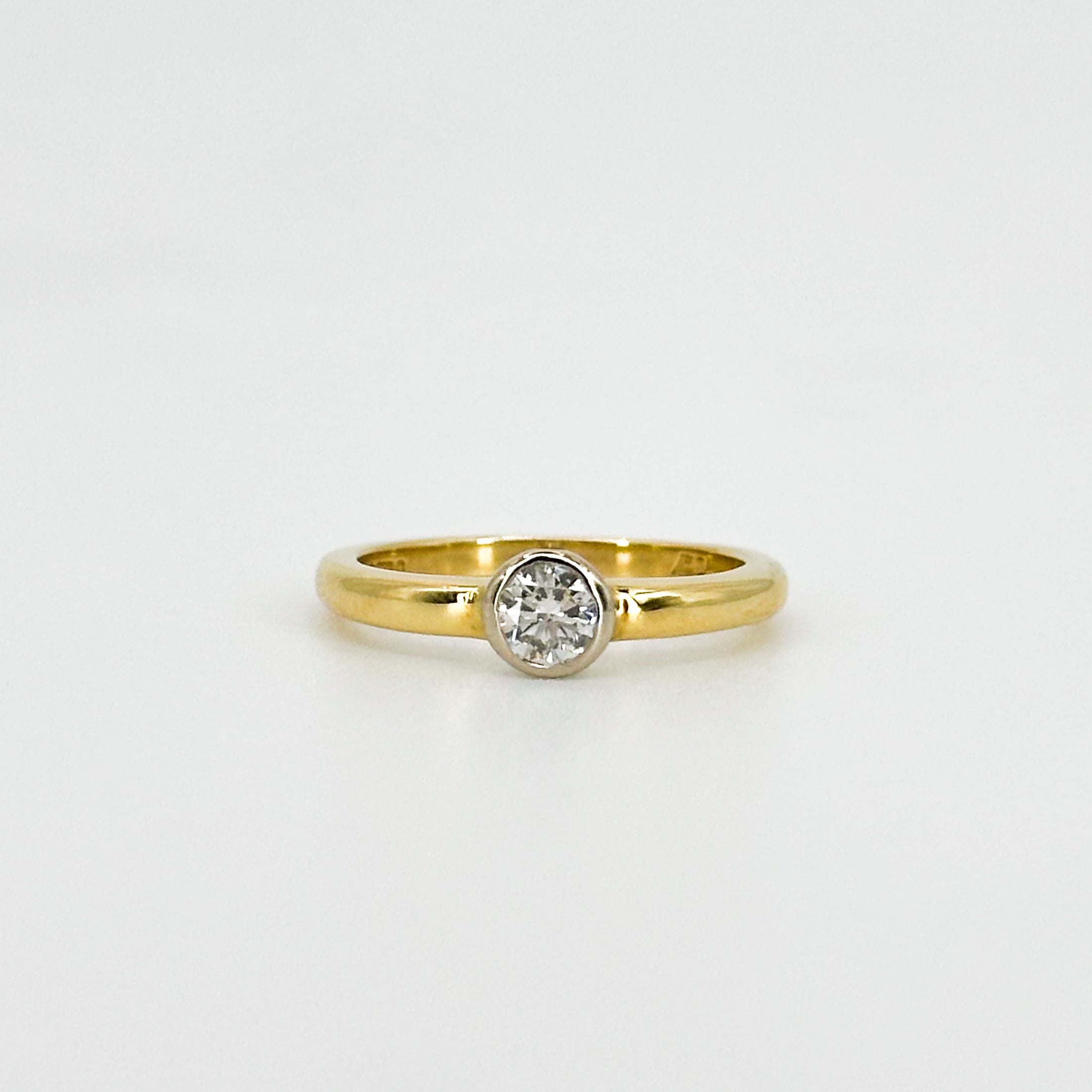 Vintage Engagement Ring with Diamond