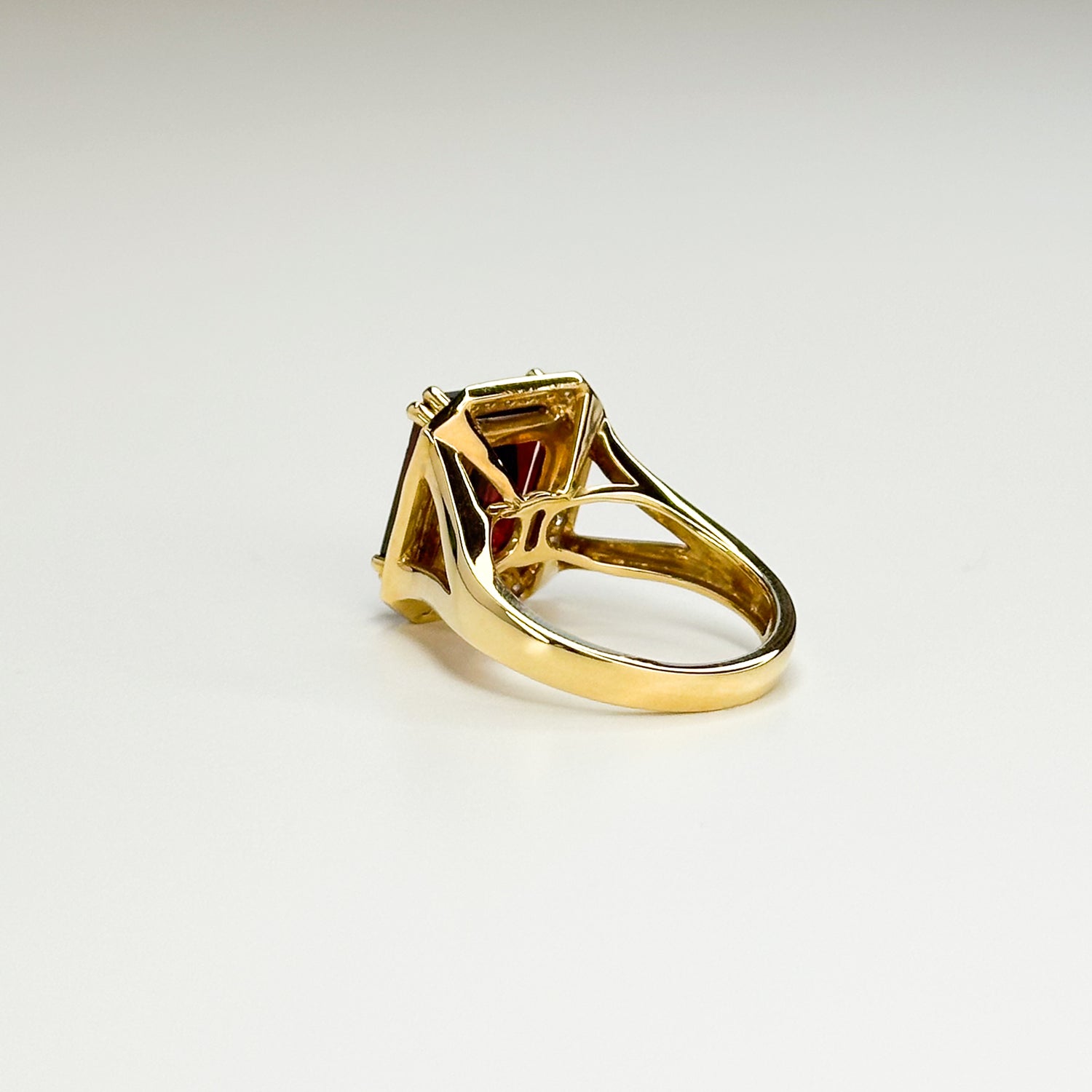 11ct Octagon Cut Garnet Ring