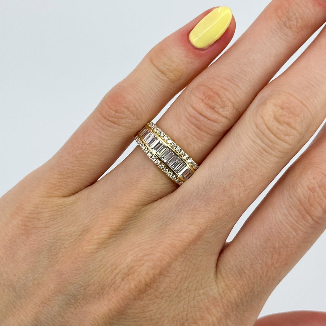 Diamond Ring in Yellow Gold