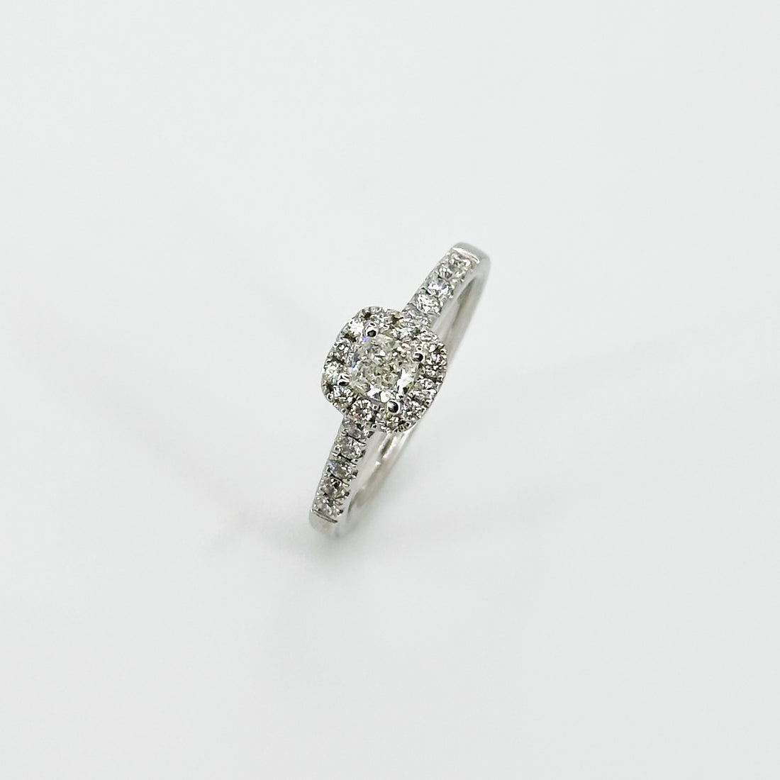 0.30ct GIA Cushion Cut Diamond Ring