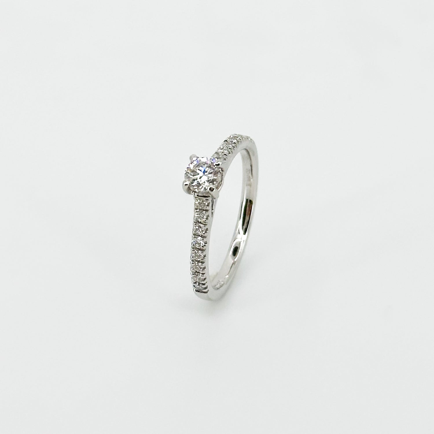 0.30ct GIA Engagement Diamond Ring in Platinum