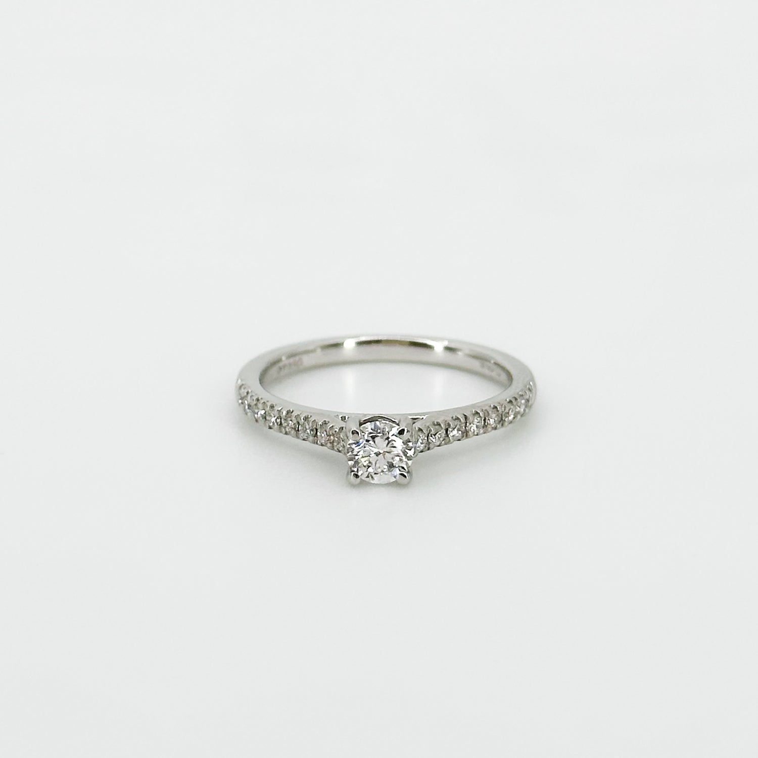 0.30ct GIA Engagement Diamond Ring in Platinum