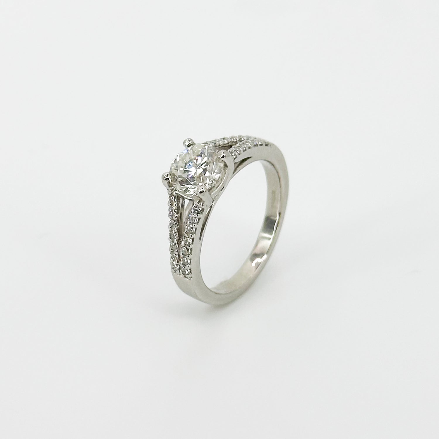 1.22ct Diamond Engagement Ring