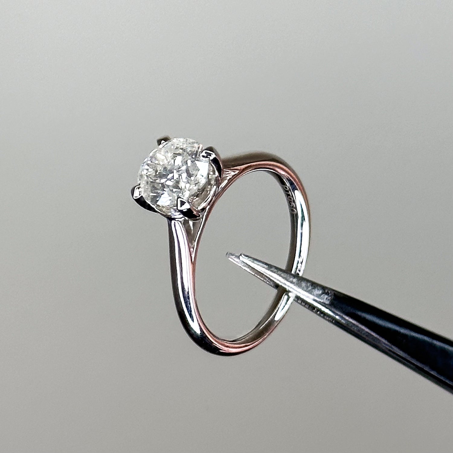 1.50ct Round Cut Diamond Engagement Ring