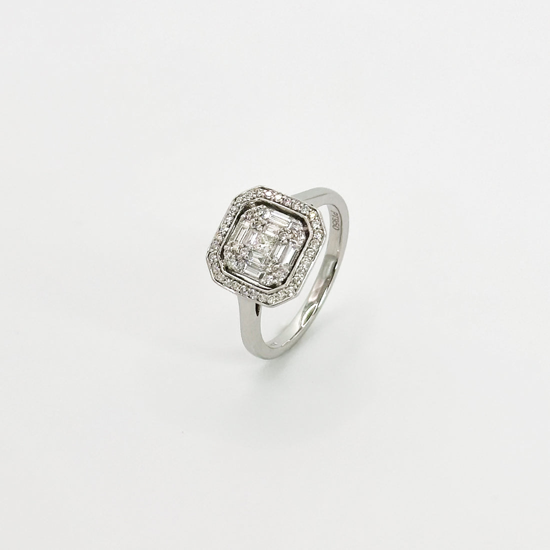 Diamond Cluster Ring in Platinum