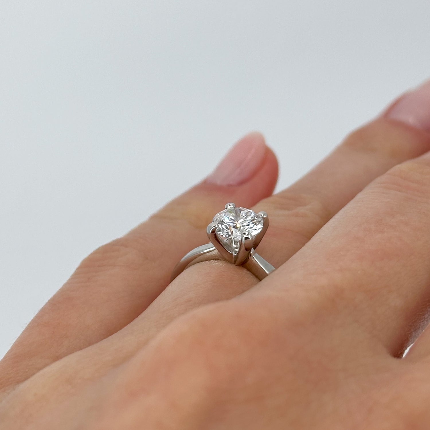 1.03ct Lab-Grown Round Cut Diamond Ring