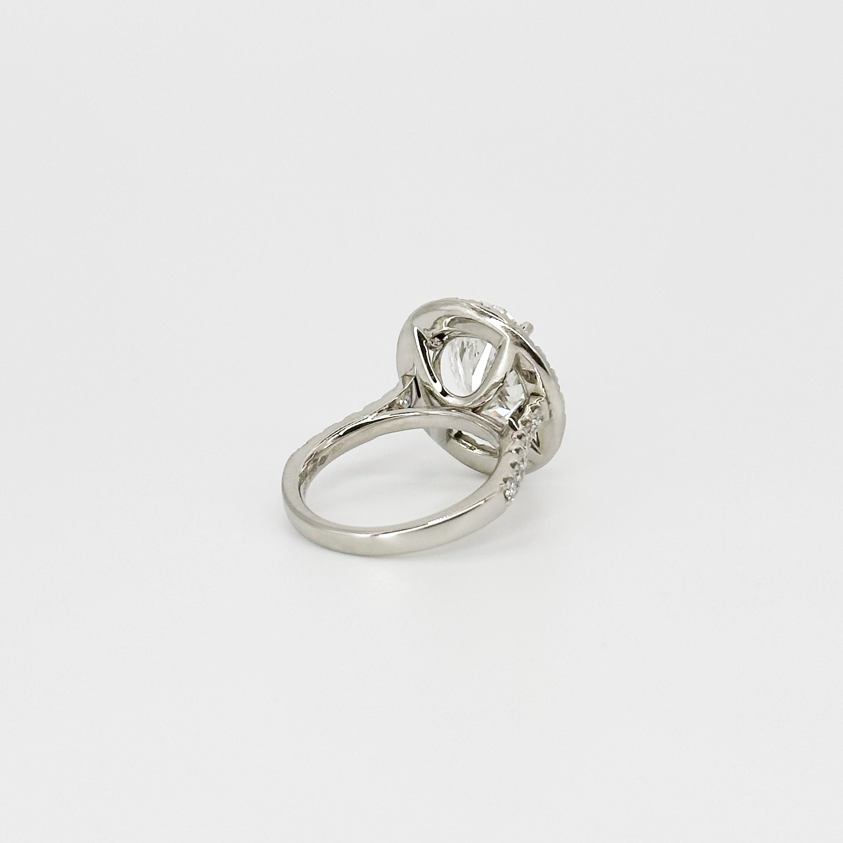 4.26ct Lab-Grown Oval Cut Diamond Ring