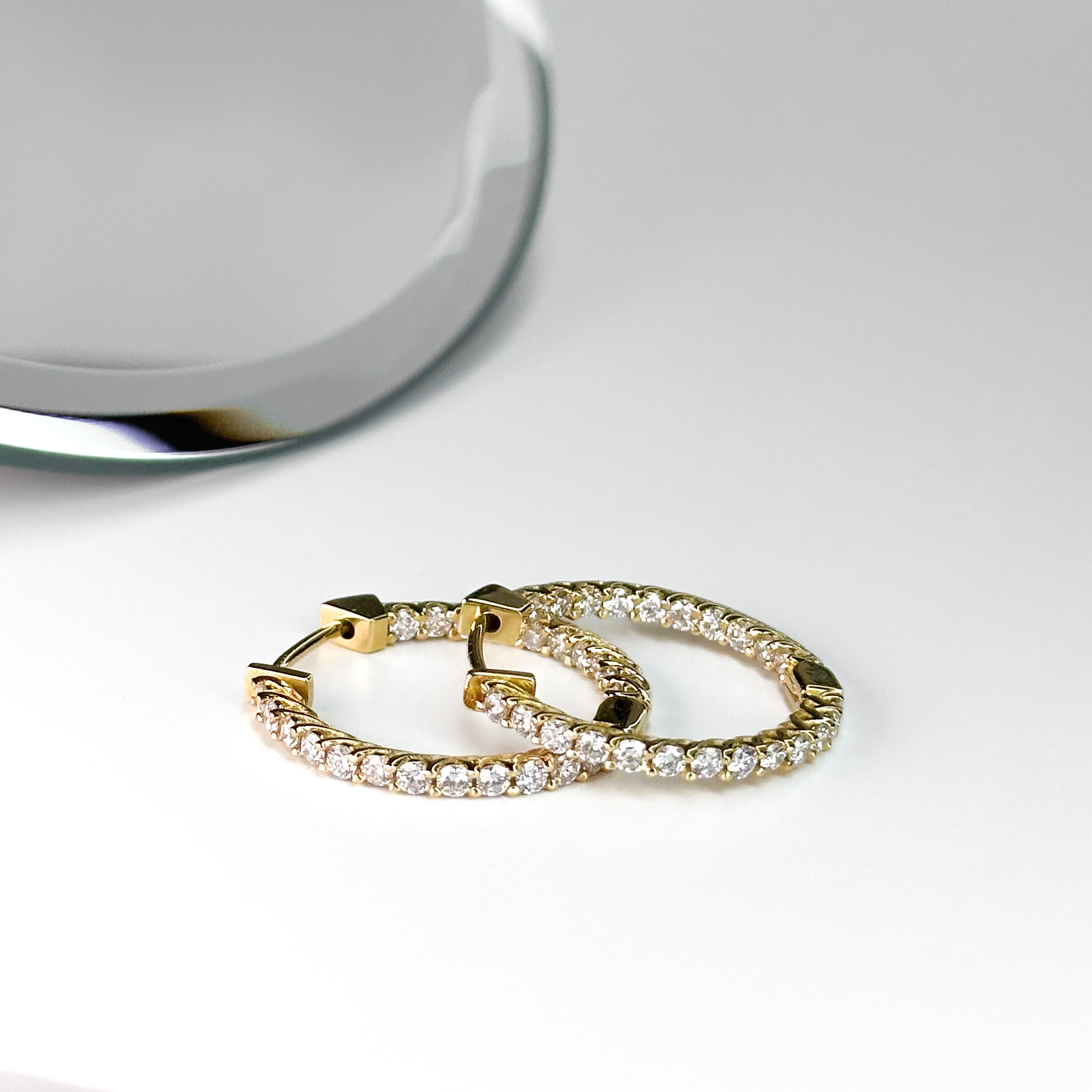 1.88ct Hoop Earrings in Yellow Gold with Diamonds