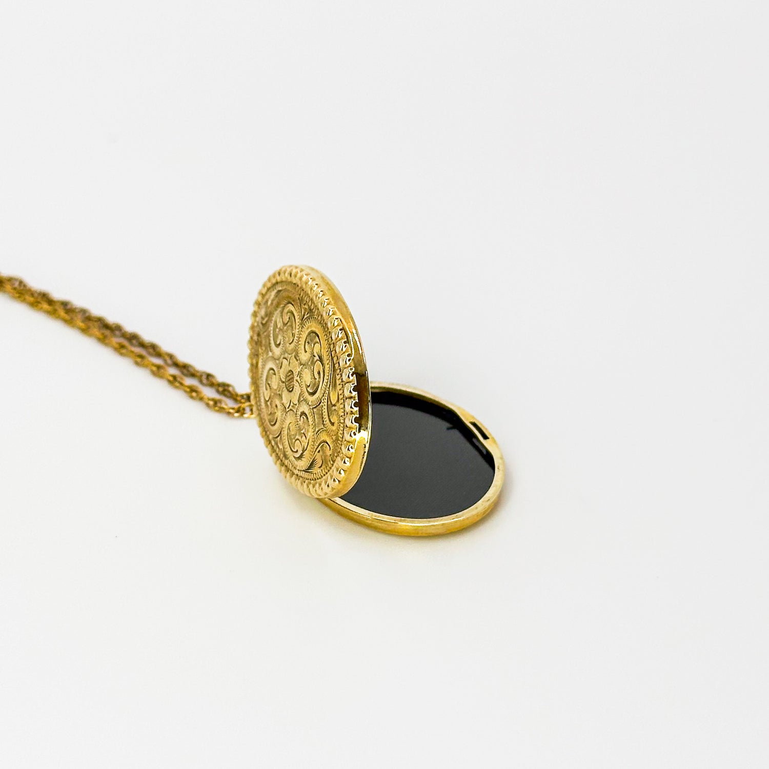 Vintage 9ct Gold Locket