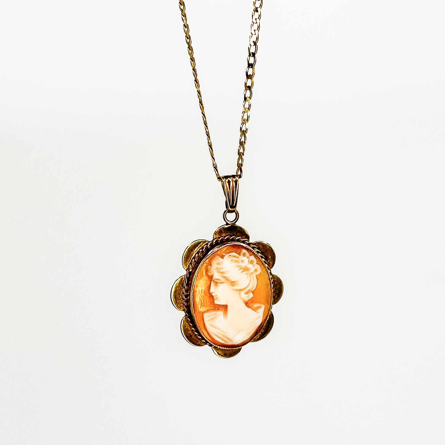 Vintage Cameo Necklace