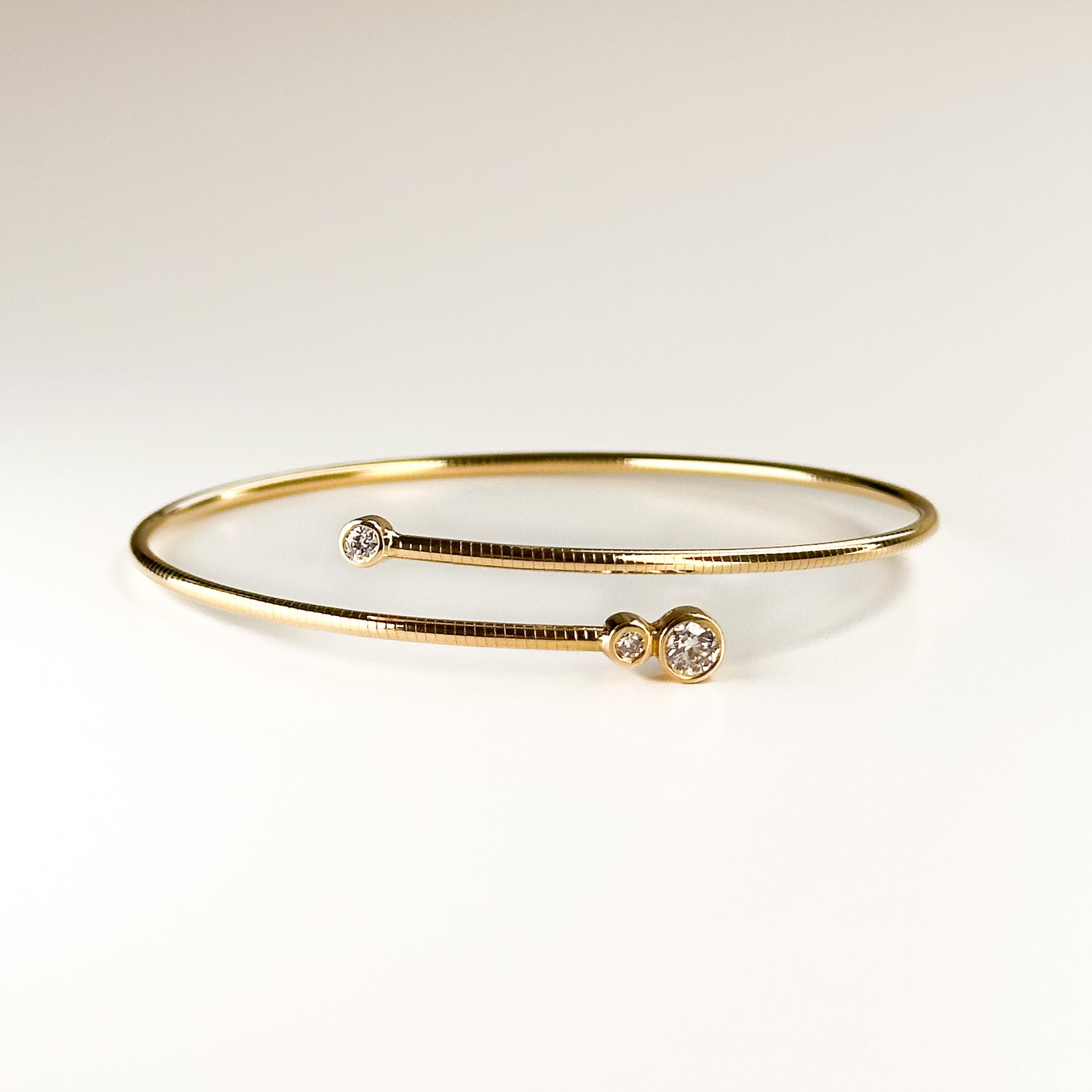Gold Bracelet with 0.40ct of Diamond Drops
