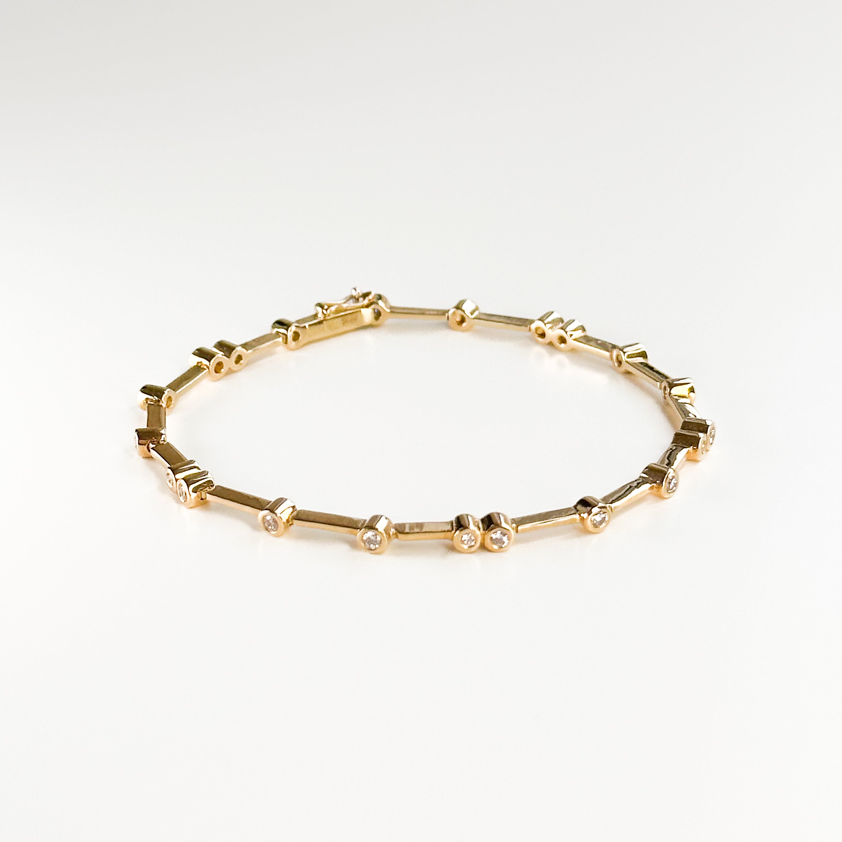 Yellow Gold Bracelet with 0.90ct of Diamond Drops
