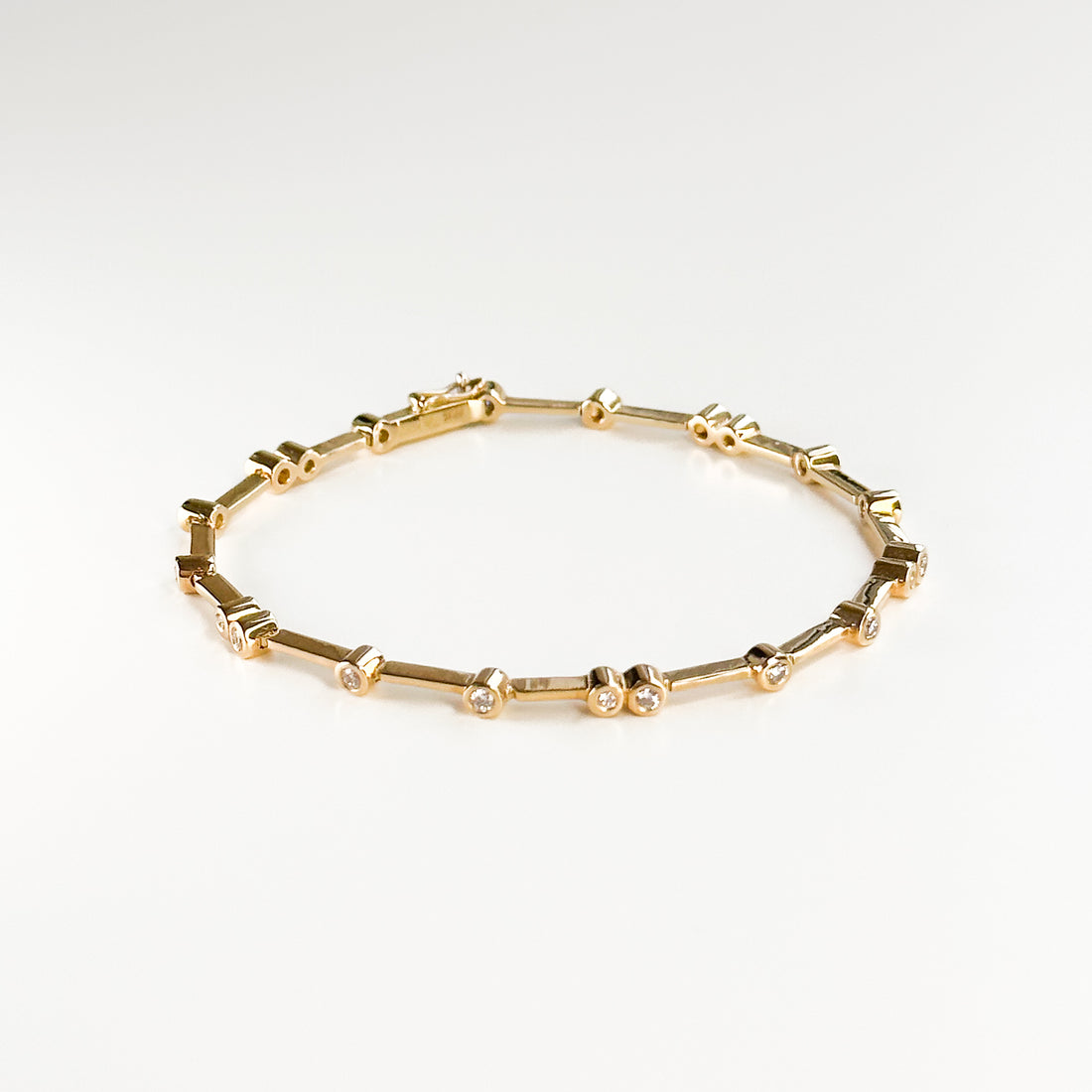 Yellow Gold Bracelet with 0.90ct of Diamond Drops