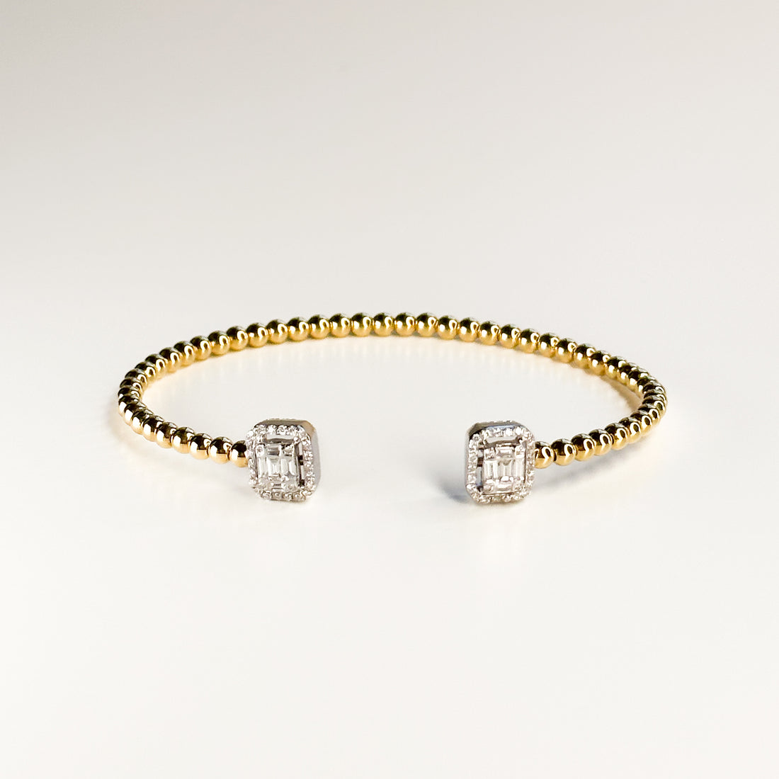 Gold Bracelet with Diamond Clusters