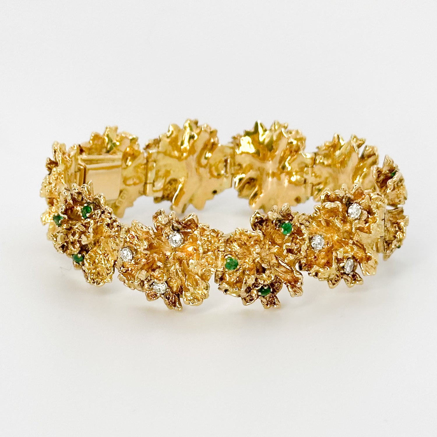 Yellow Gold Bracelet with Diamonds and Emeralds