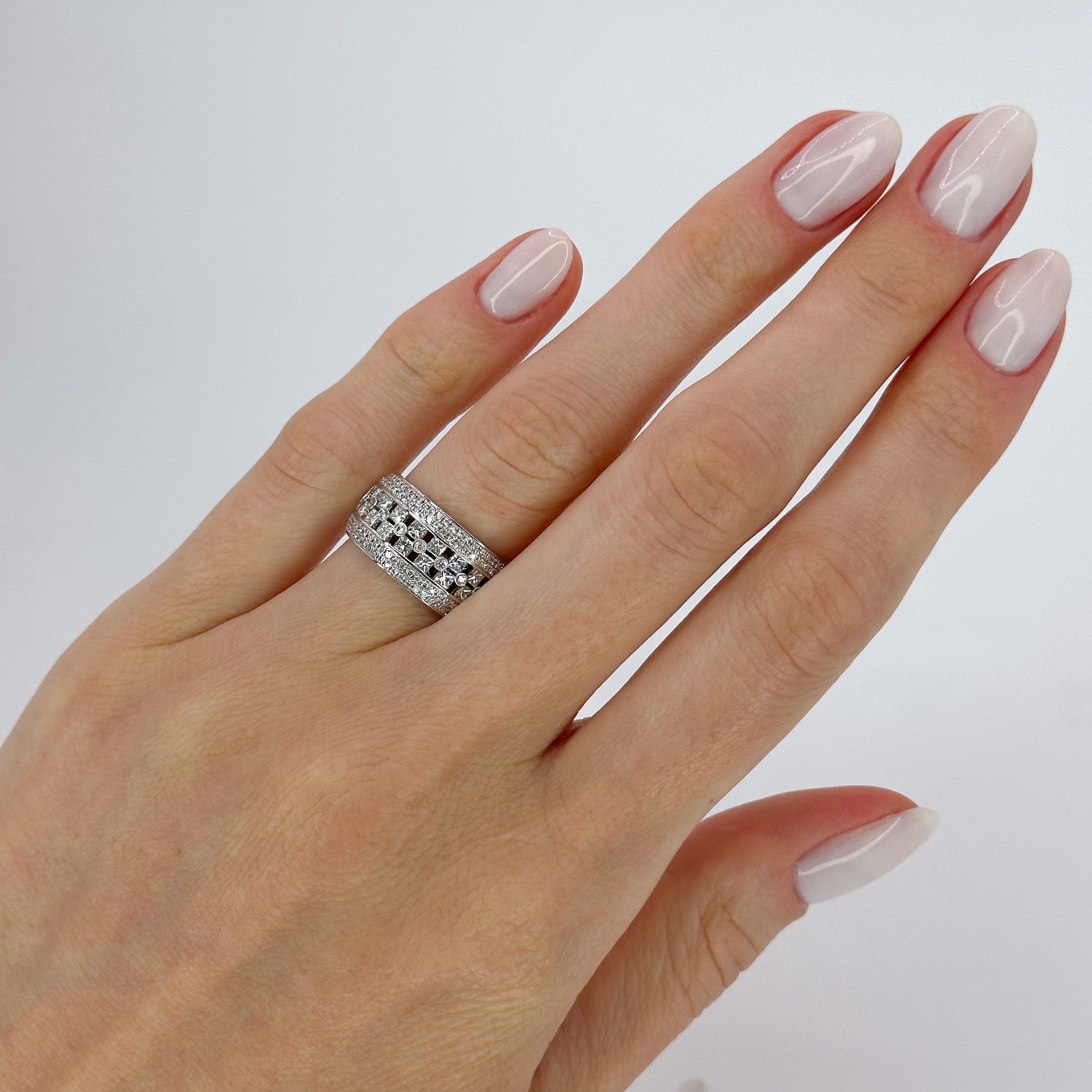 Diamond Eternity Ring in White Gold