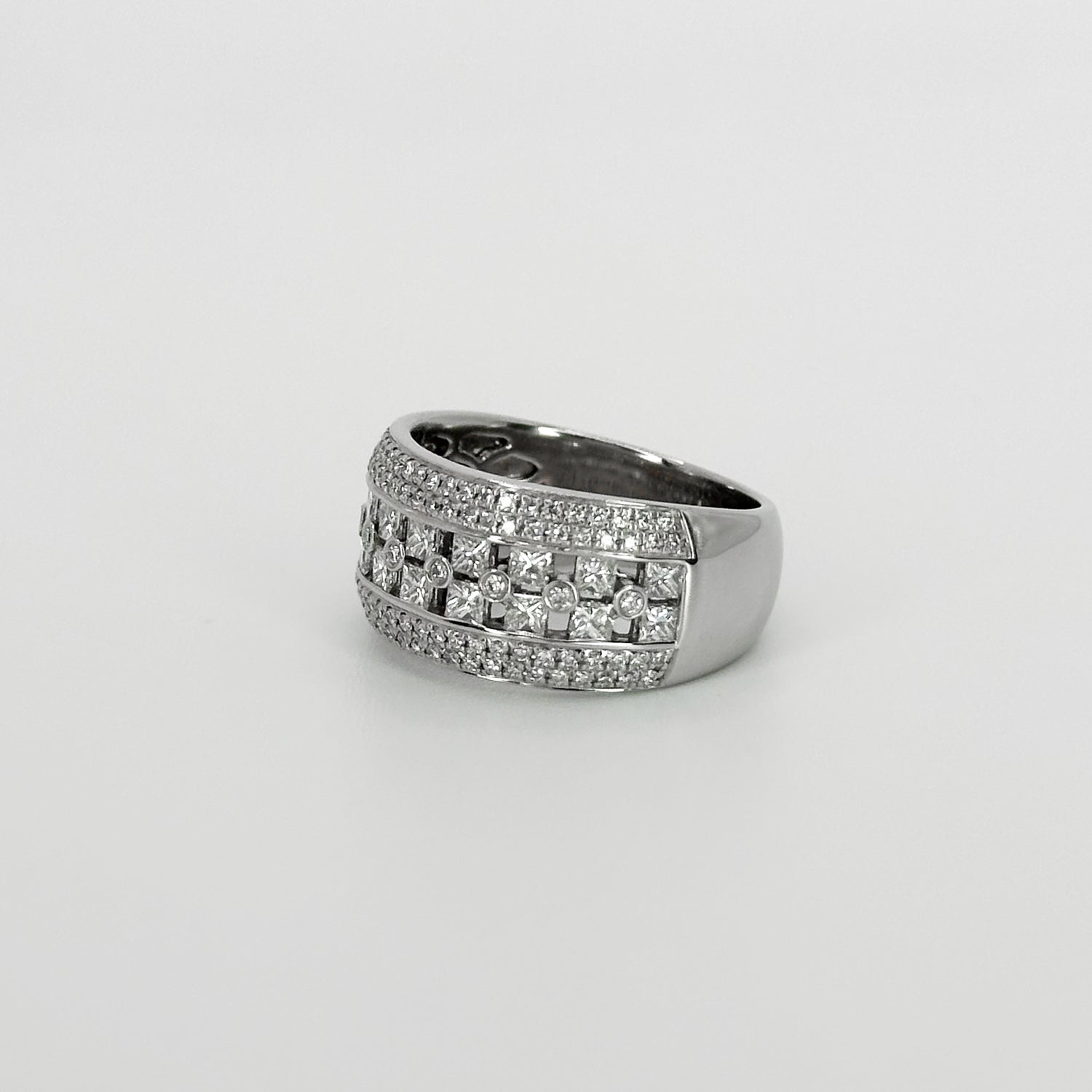 Diamond Eternity Ring in White Gold