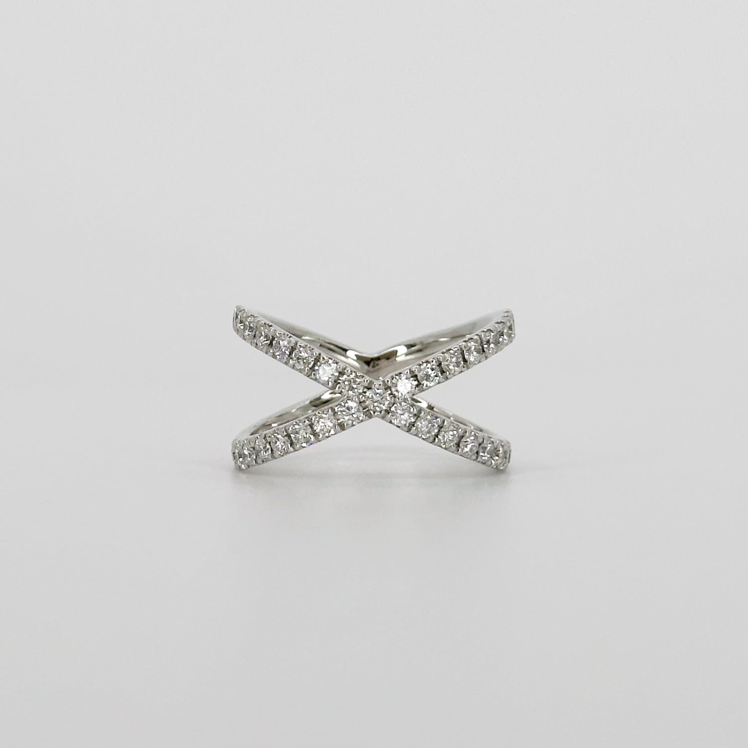 Crossover Diamond Ring in Platinum