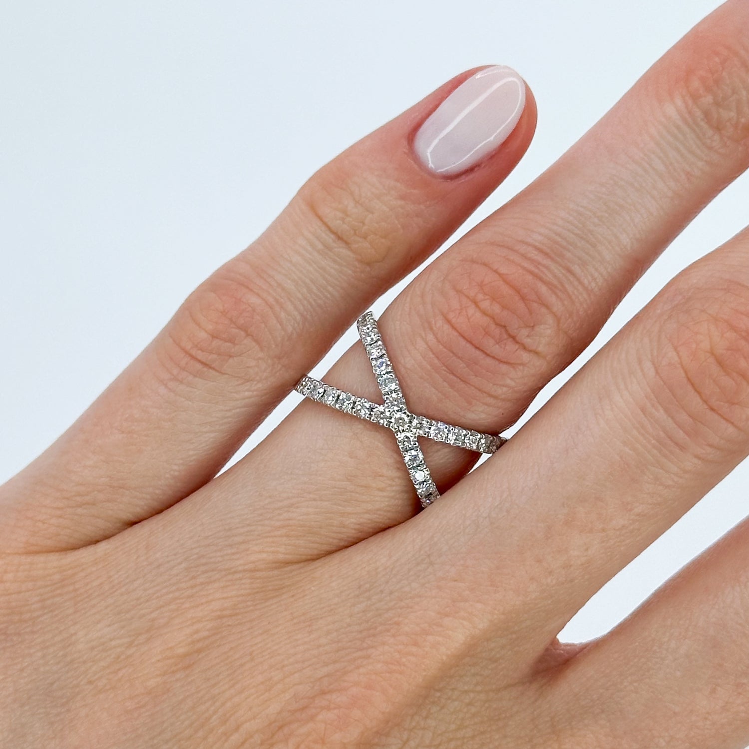 Crossover Diamond Ring in Platinum