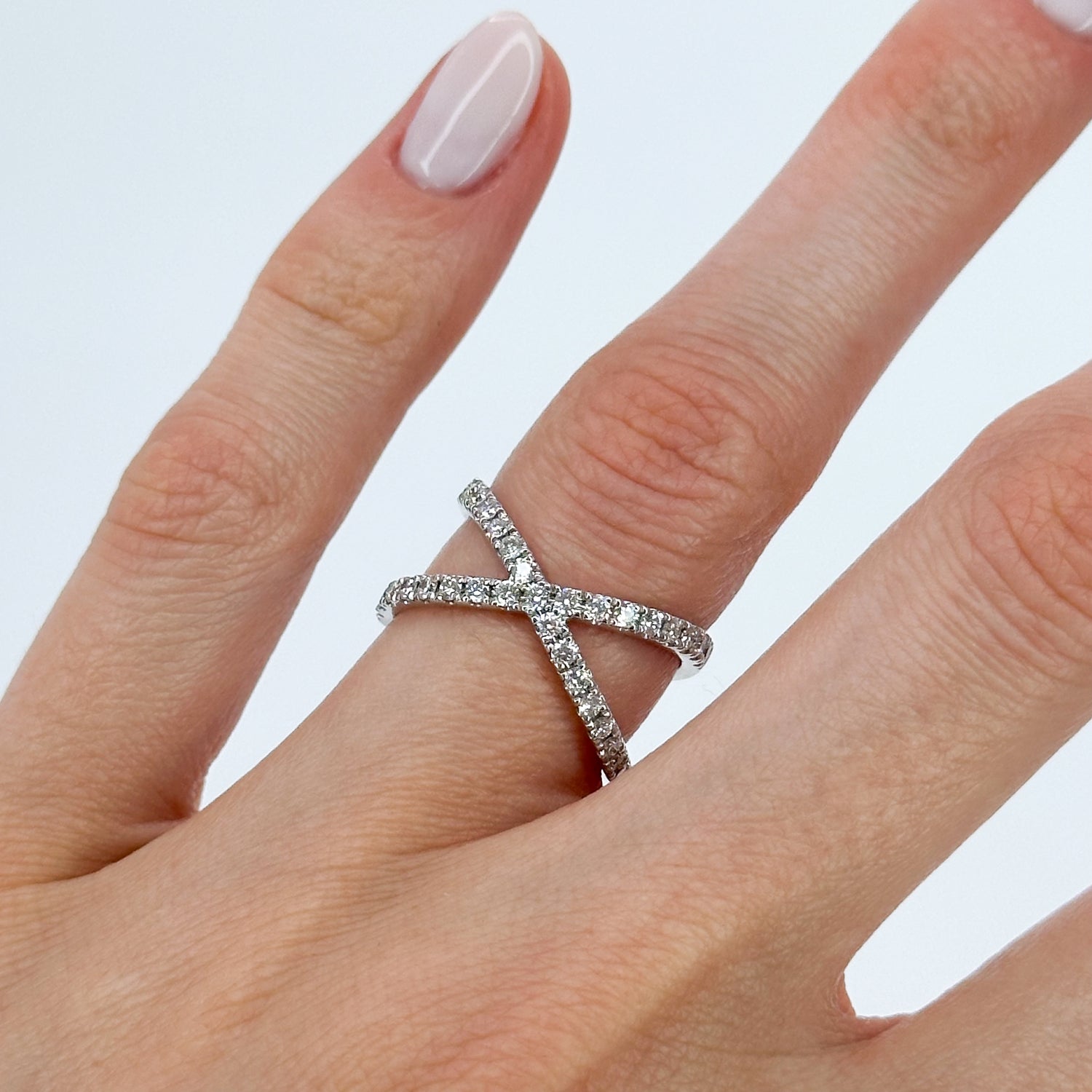 Crossover Diamond Ring in Platinum