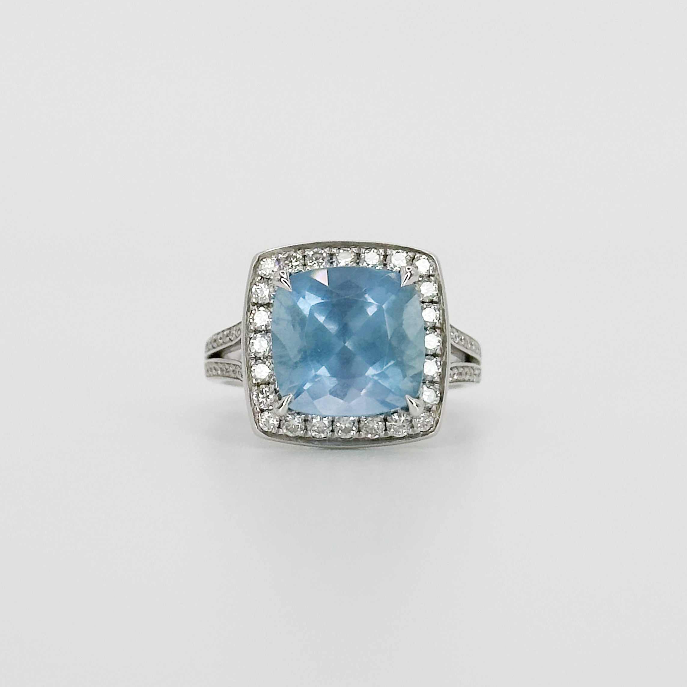 Aquamarine Ring in White Gold